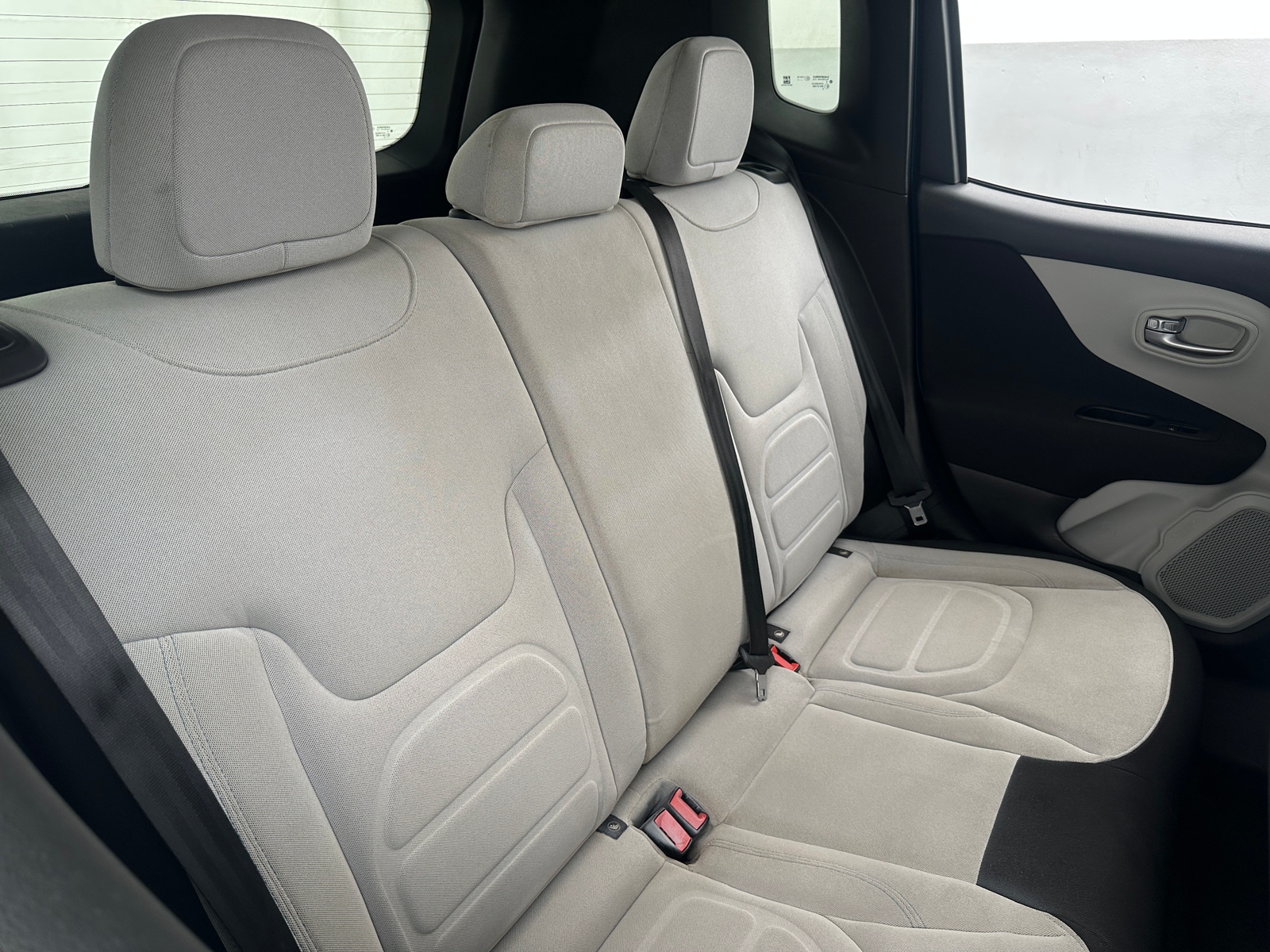 Thumbnail: 2020 Jeep Renegade - 6