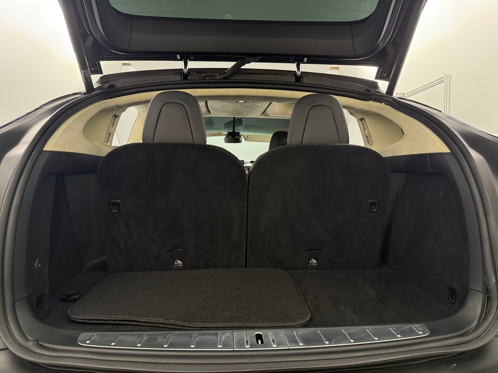 Thumbnail: 2017 Tesla Model X - 6