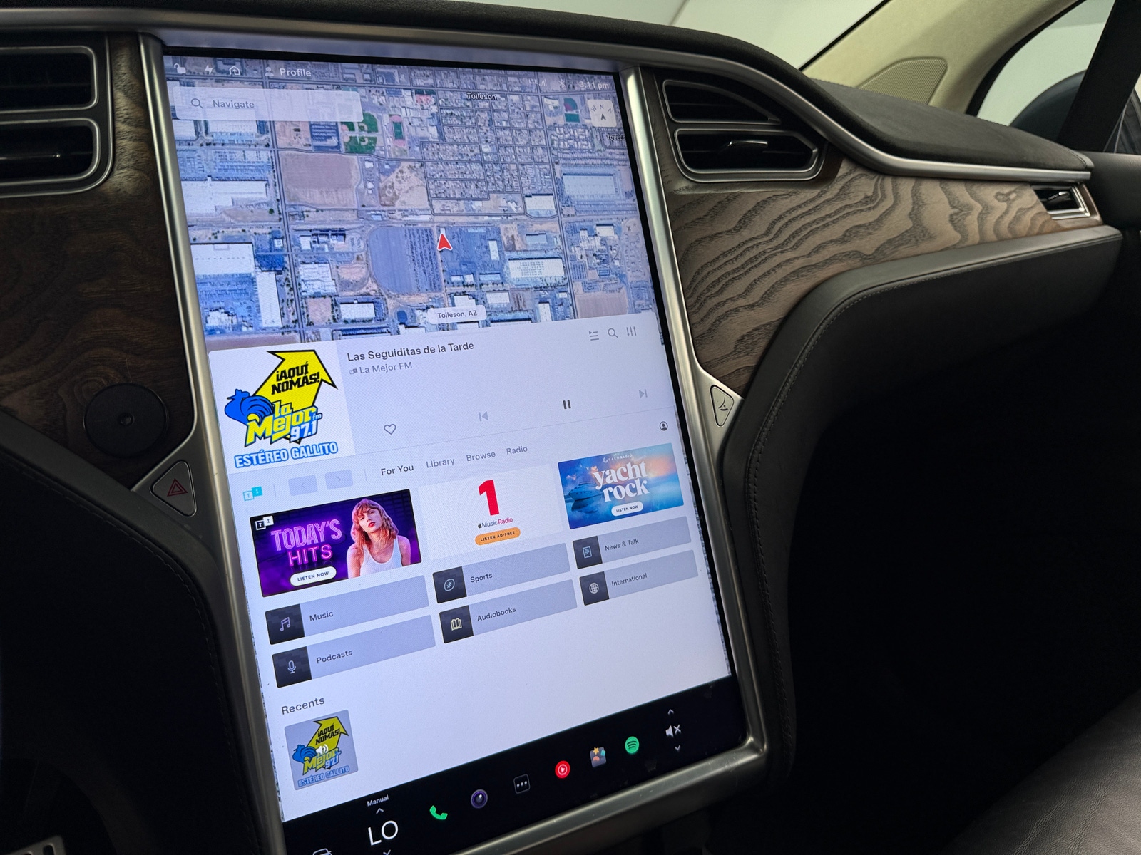 Thumbnail: 2017 Tesla Model X - 3