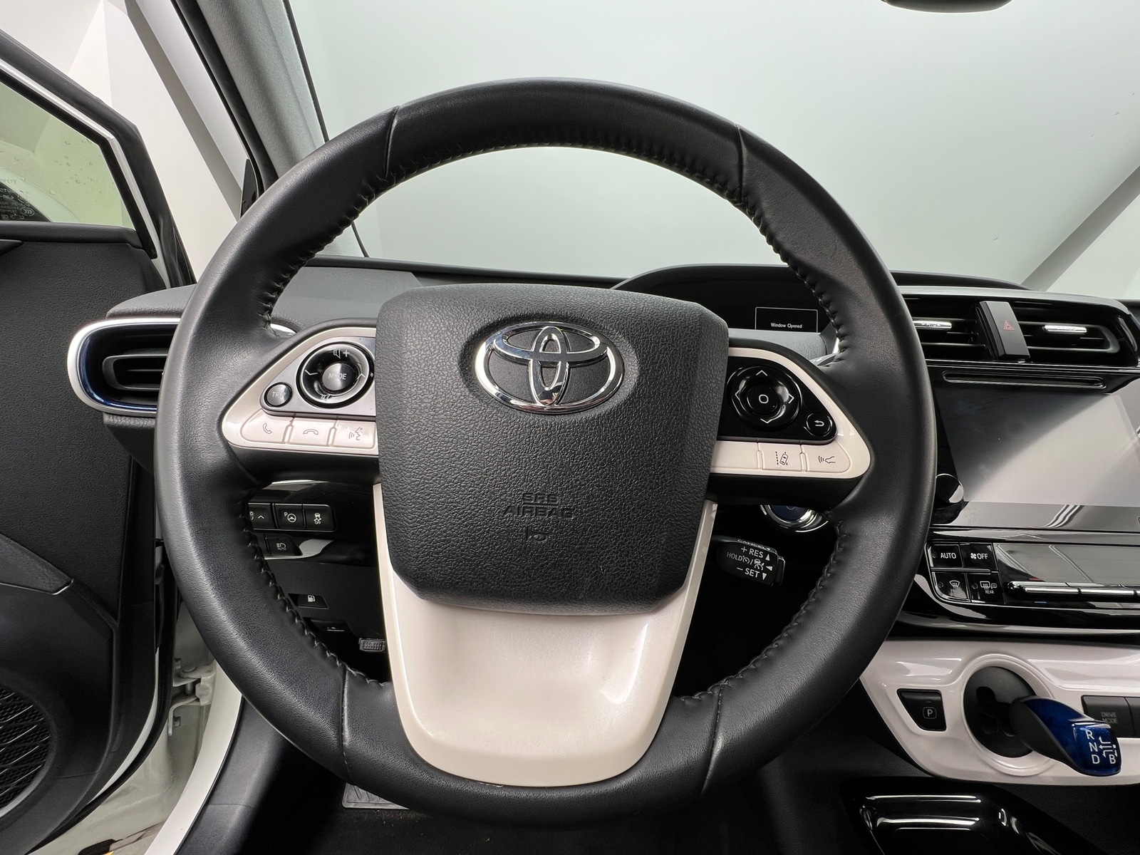 Thumbnail: 2017 Toyota Prius - 4