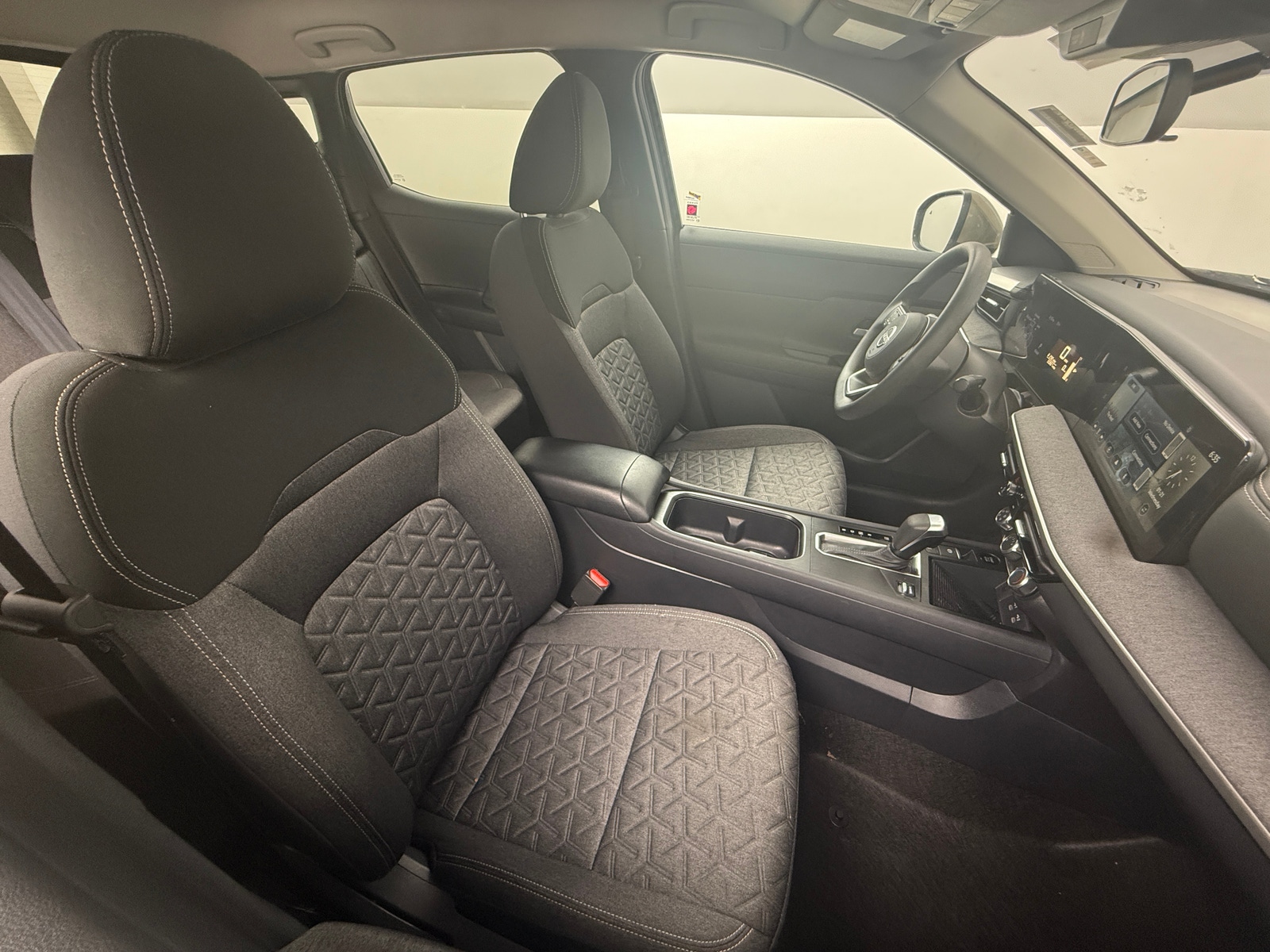 Thumbnail: 2025 Nissan Kicks - 2