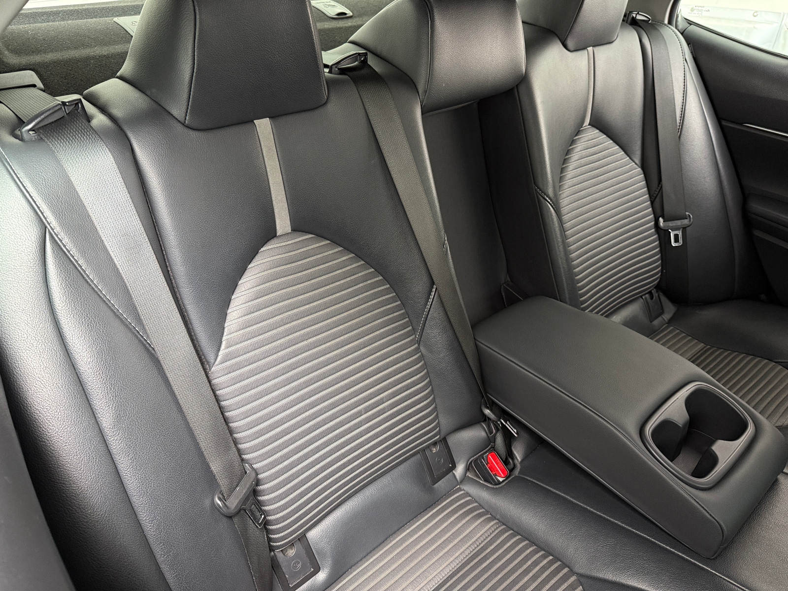 Thumbnail: 2019 Toyota Camry - 5