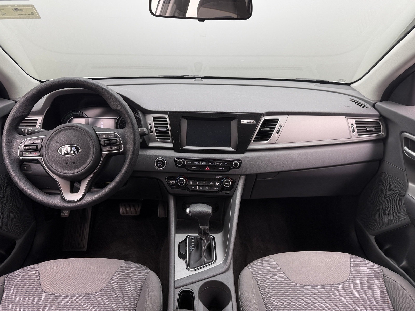 Thumbnail: 2019 Kia Niro - 3