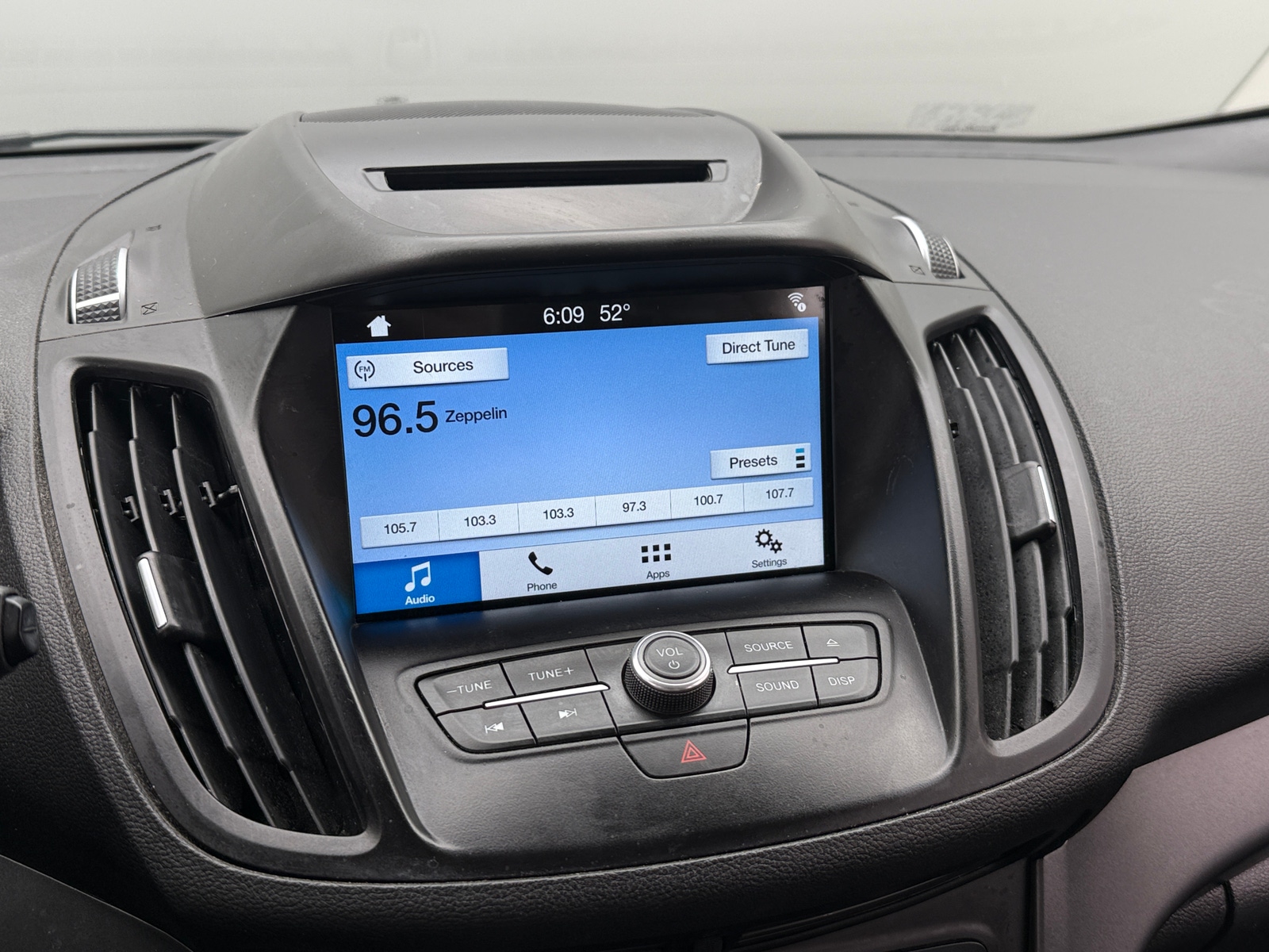 Thumbnail: 2018 Ford Escape - 3