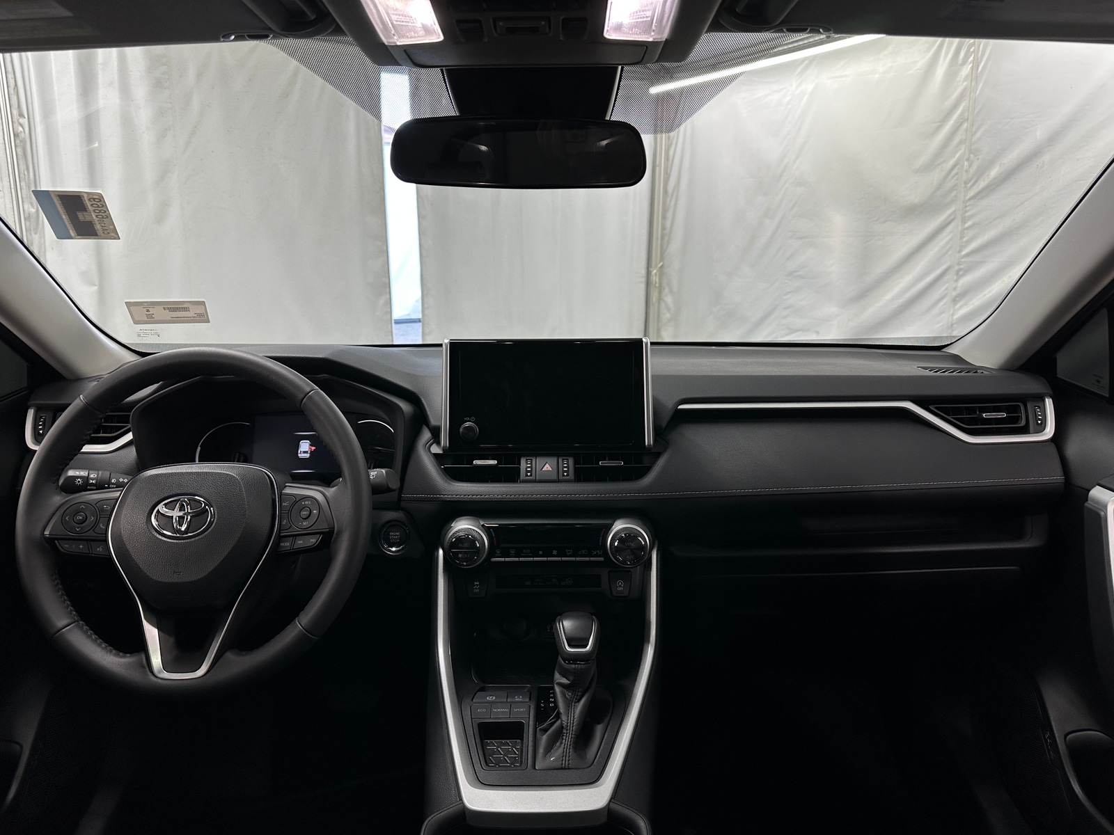 Thumbnail: 2025 Toyota RAV4 - 2