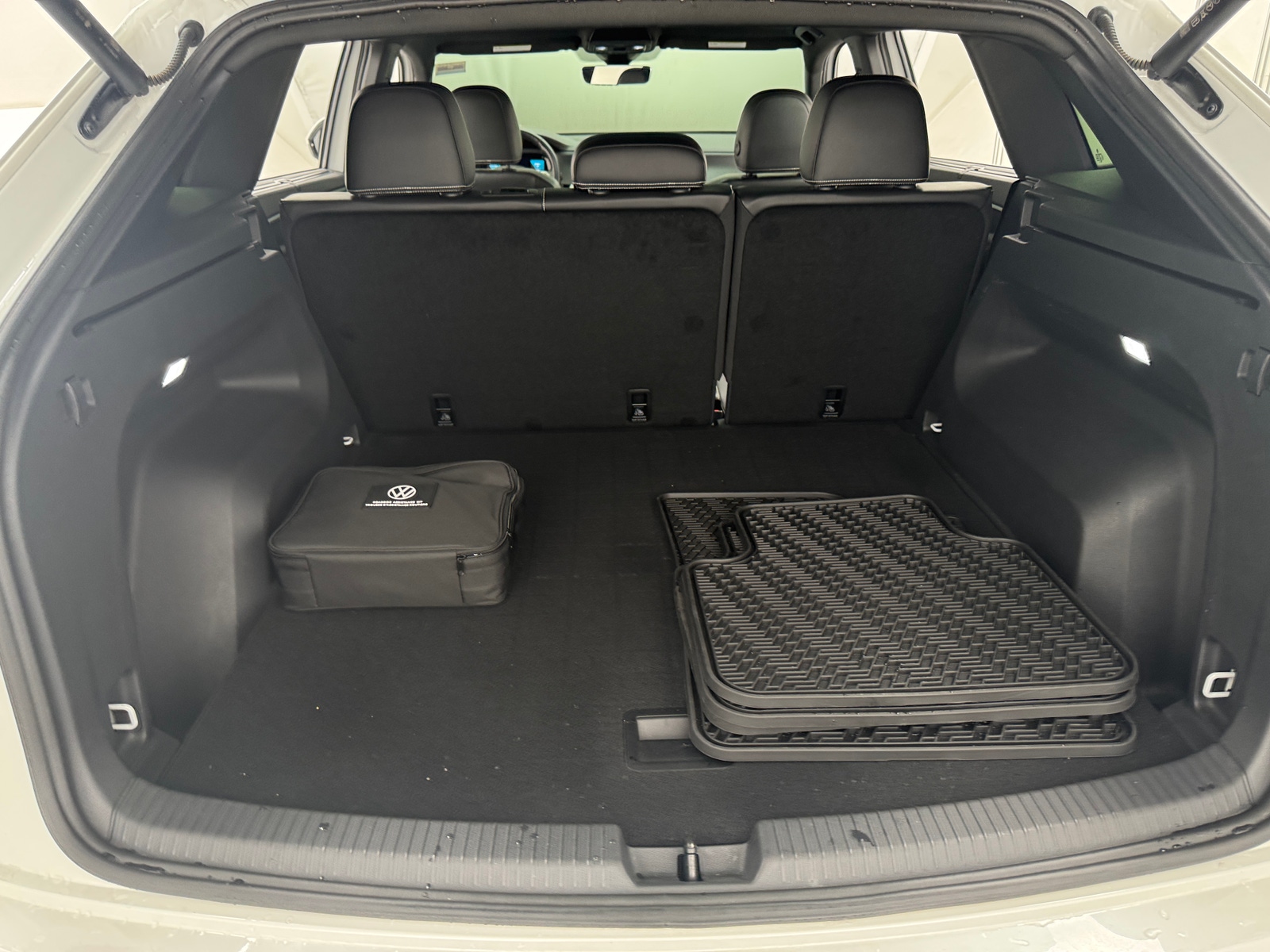 Thumbnail: 2024 Volkswagen Atlas - 6