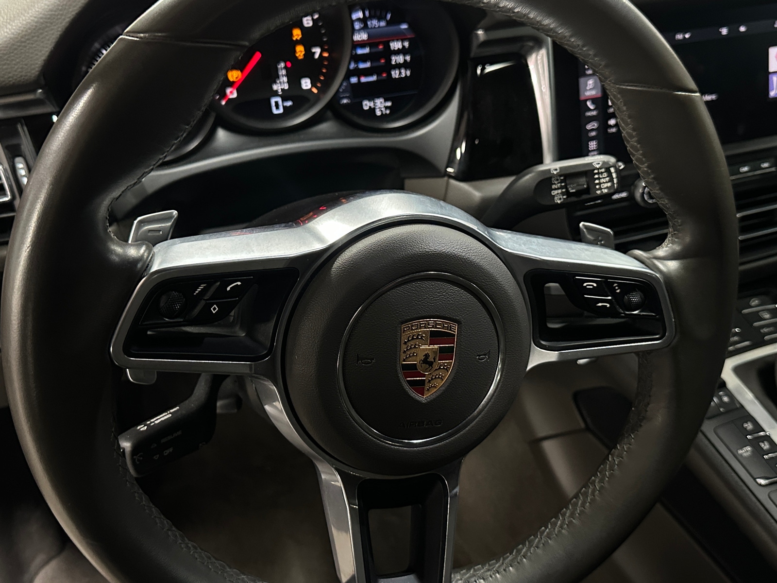 Thumbnail: 2020 Porsche Macan - 4