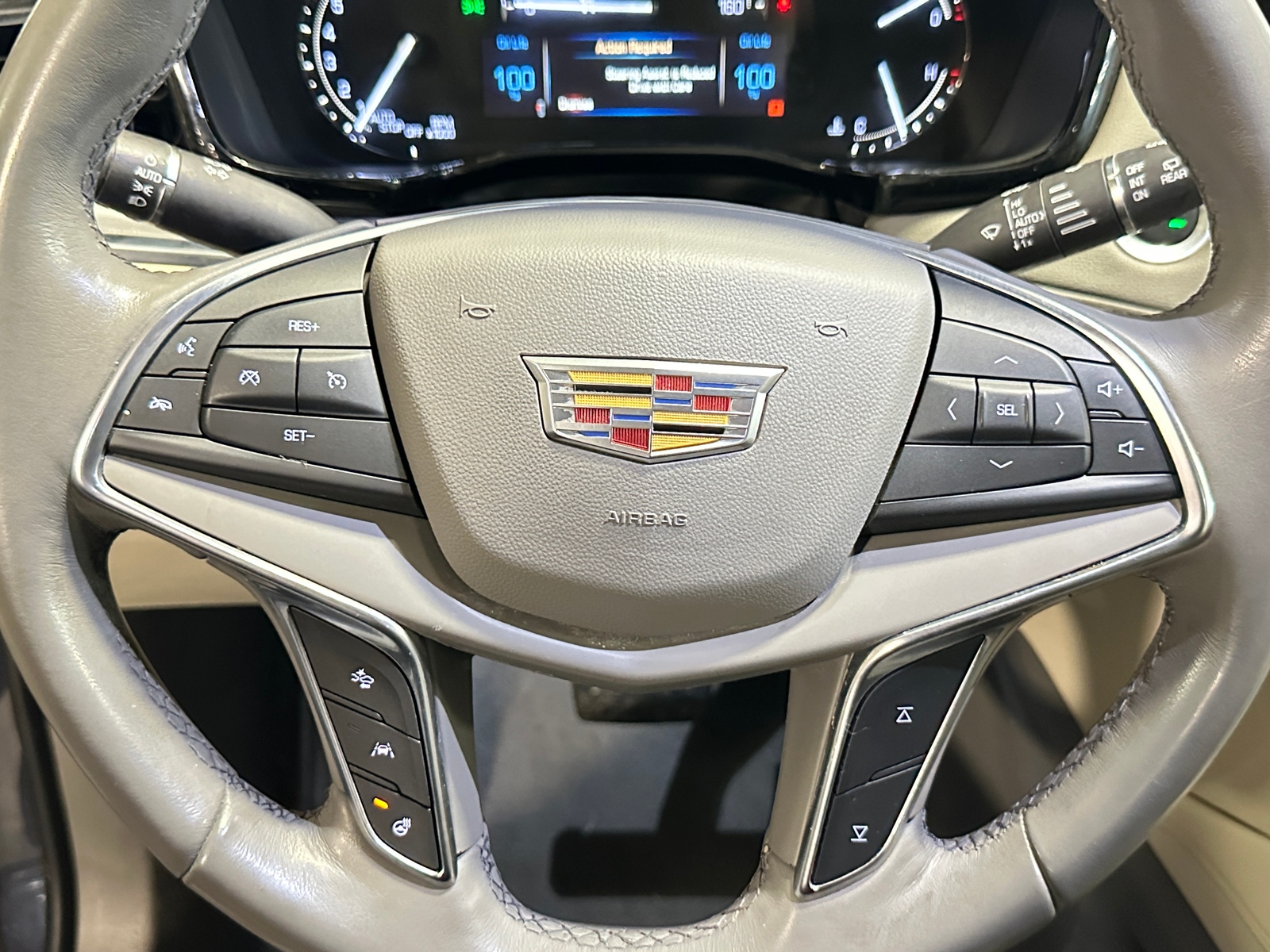 Thumbnail: 2018 Cadillac XT5 - 4