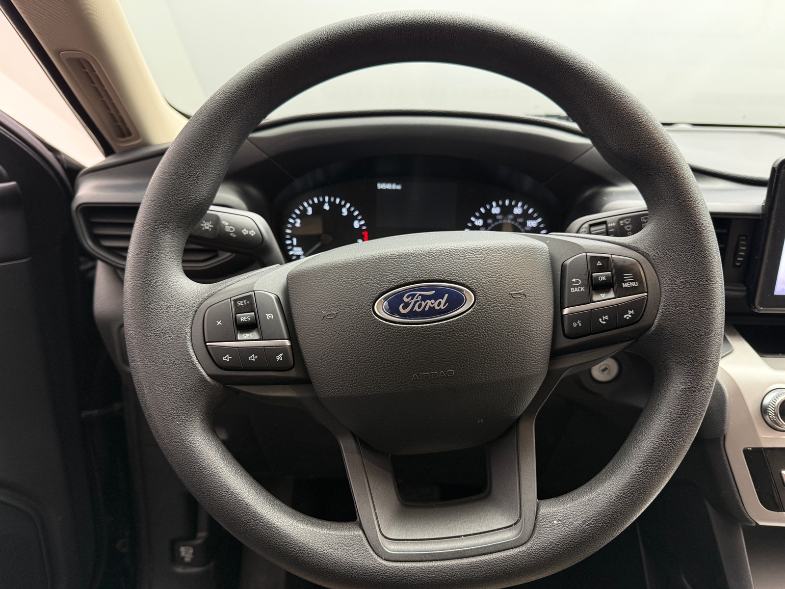 Thumbnail: 2022 Ford Explorer - 5