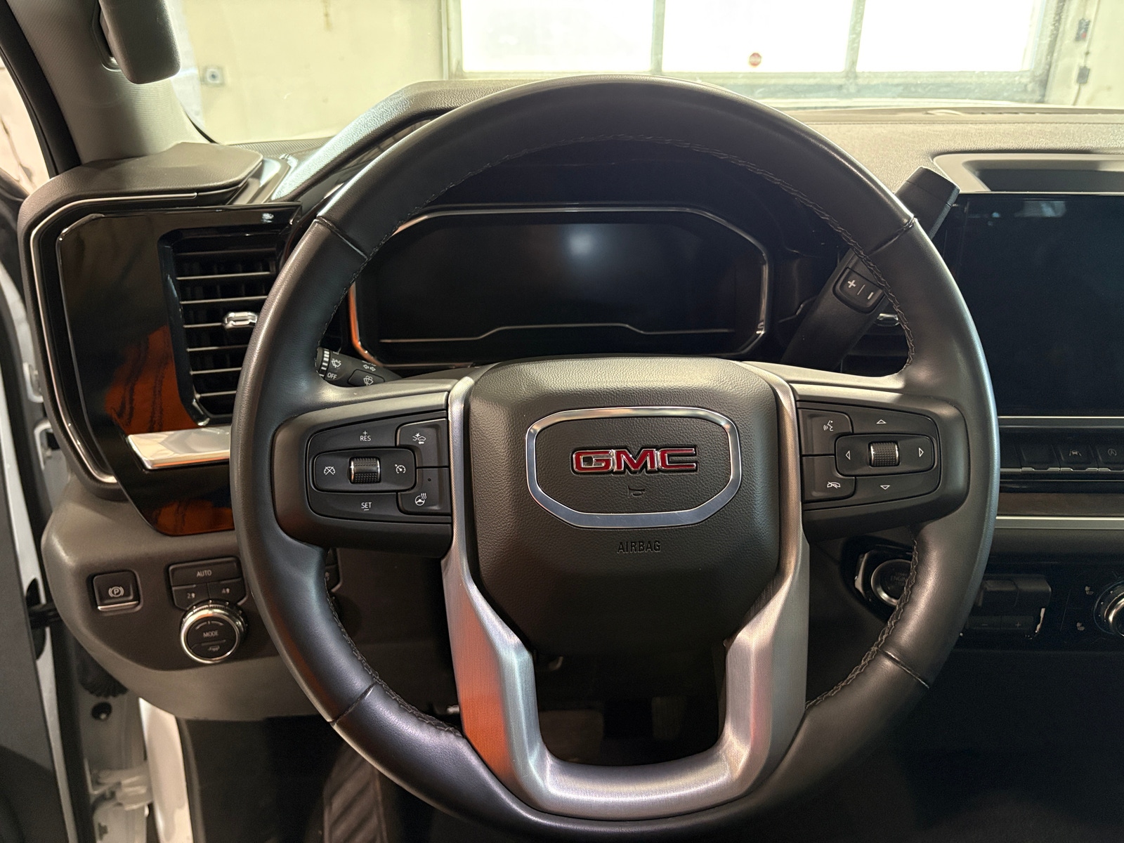 Thumbnail: 2025 GMC Sierra 1500 - 4