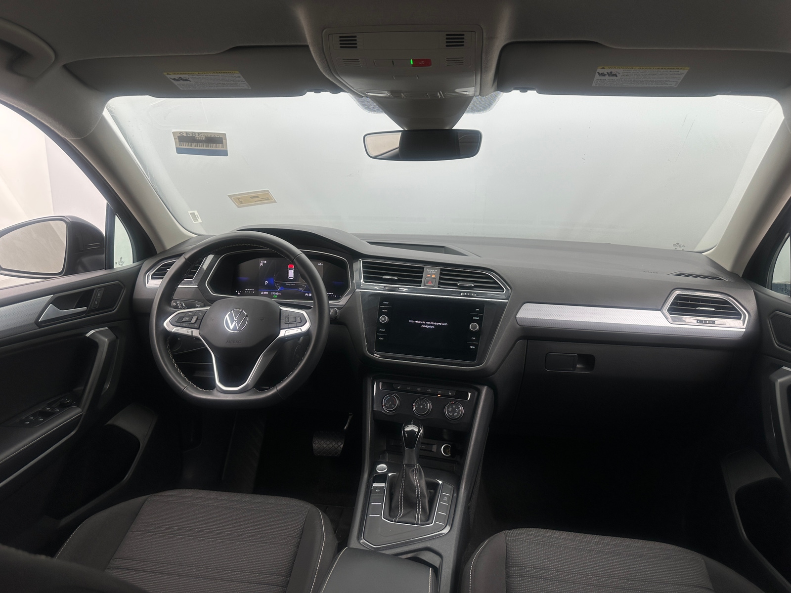 Thumbnail: 2024 Volkswagen Tiguan - 3