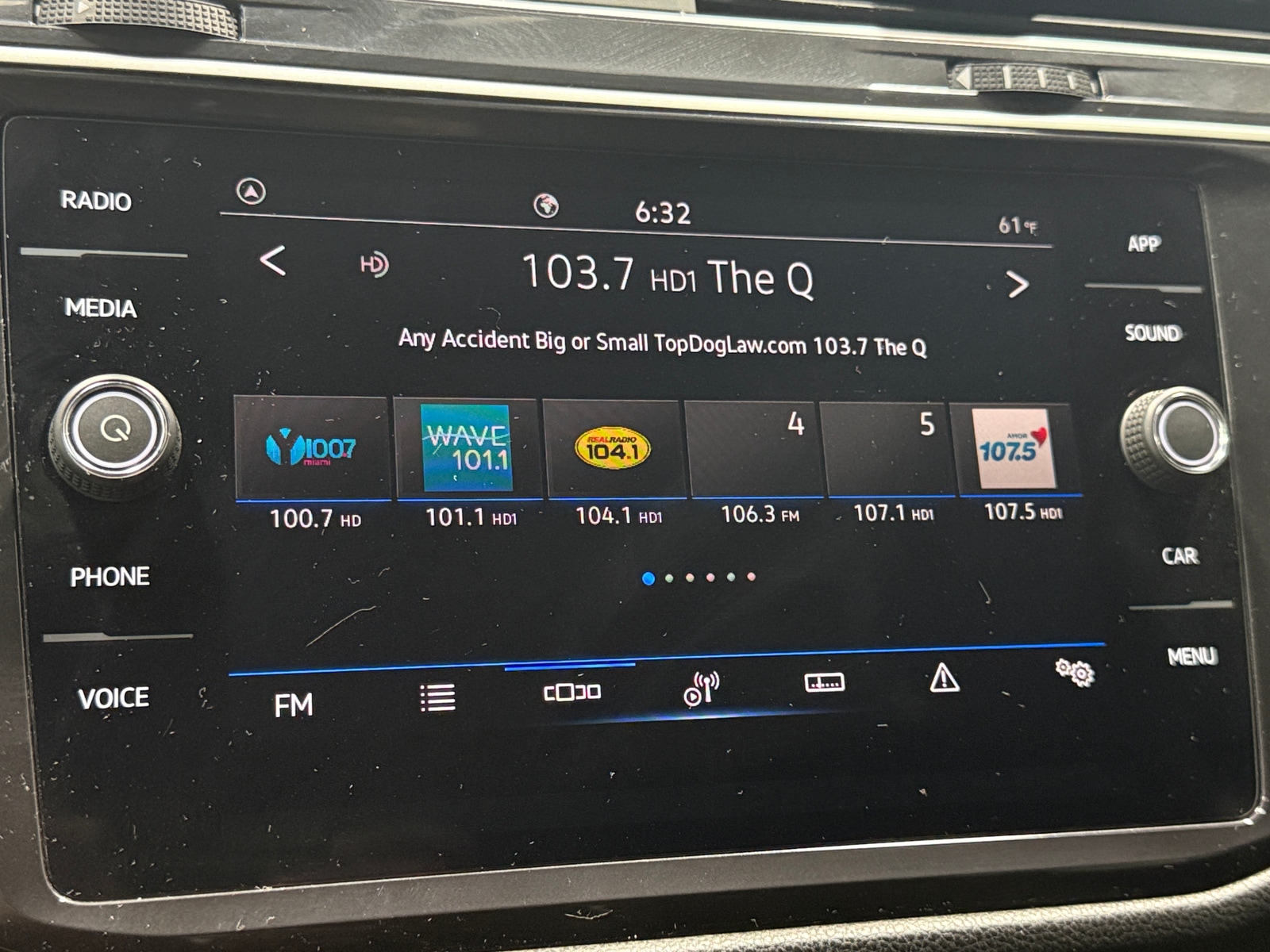 Thumbnail: 2024 Volkswagen Tiguan - 4