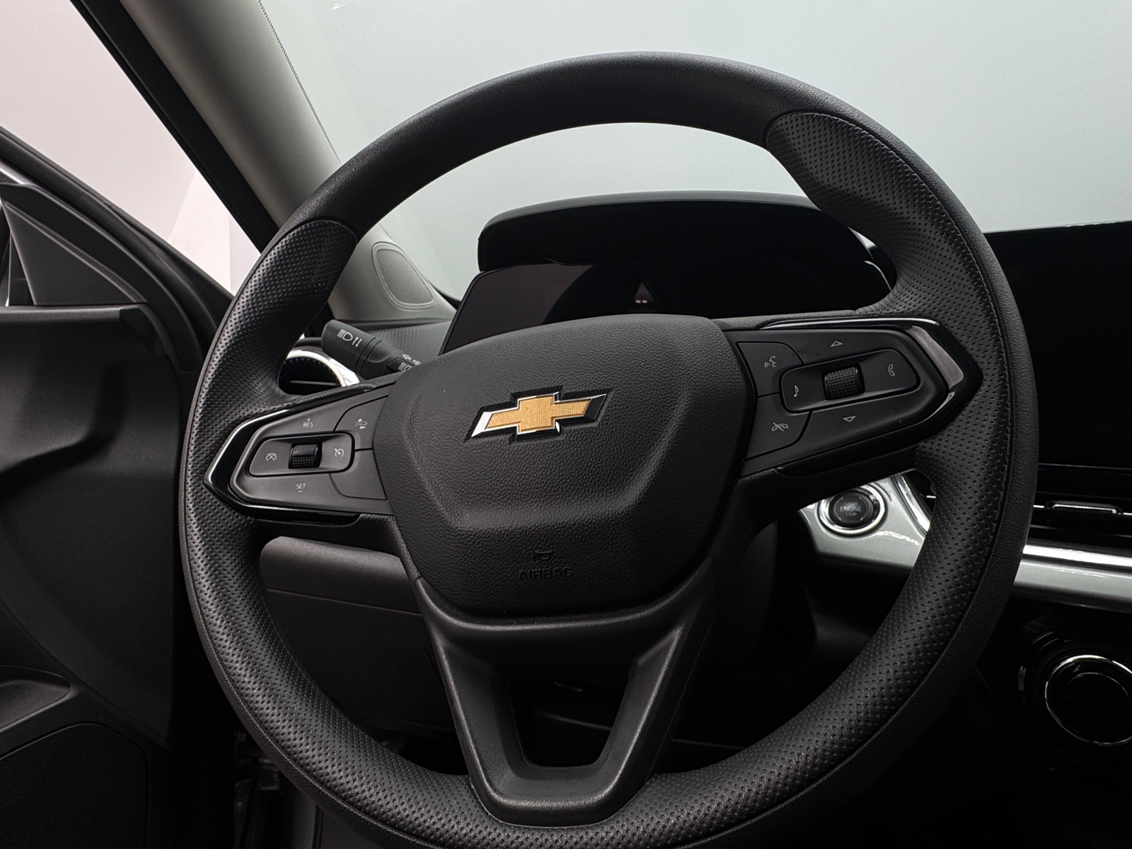 Thumbnail: 2025 Chevrolet Trax - 5