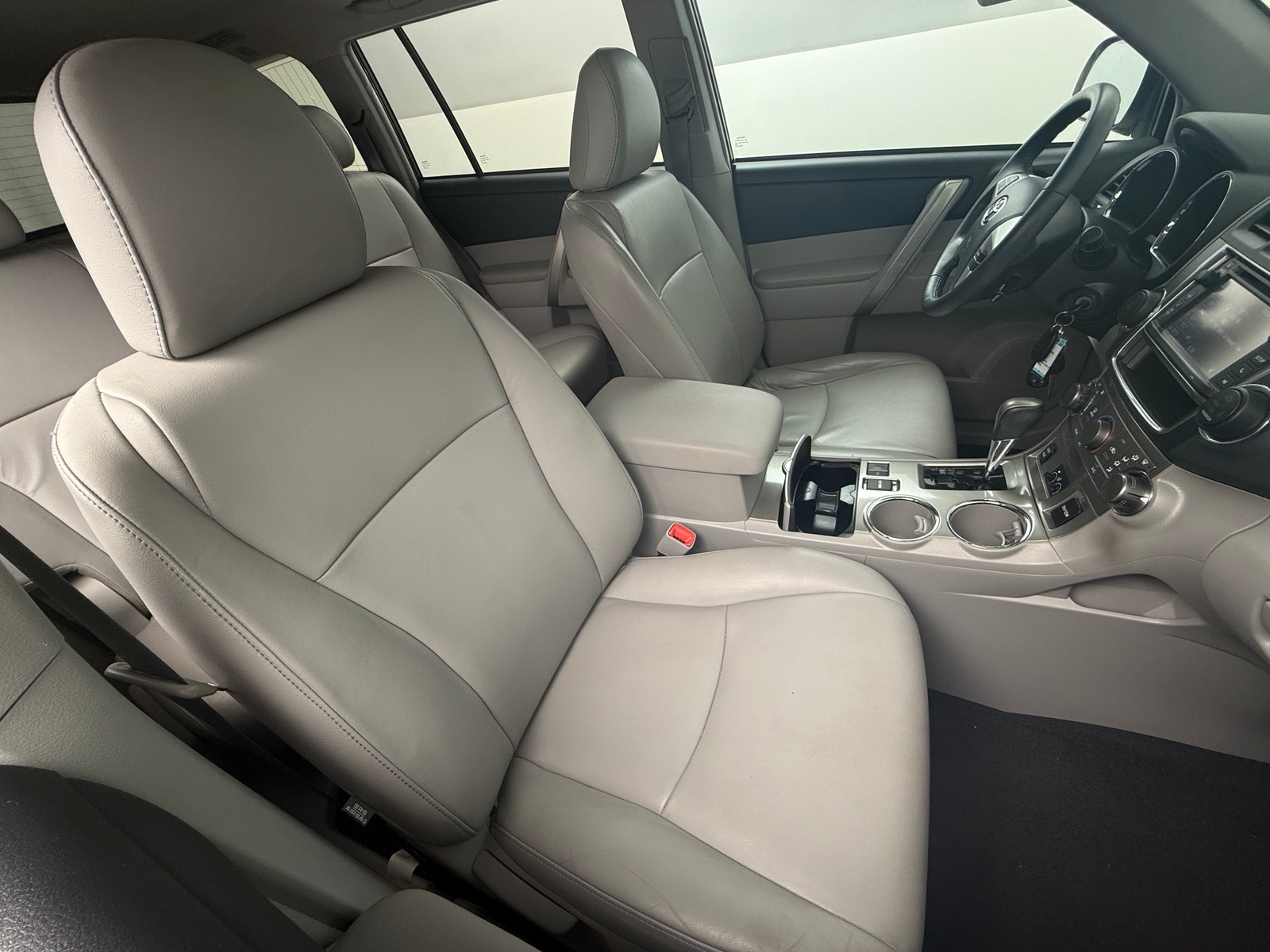 Thumbnail: 2013 Toyota Highlander - 2