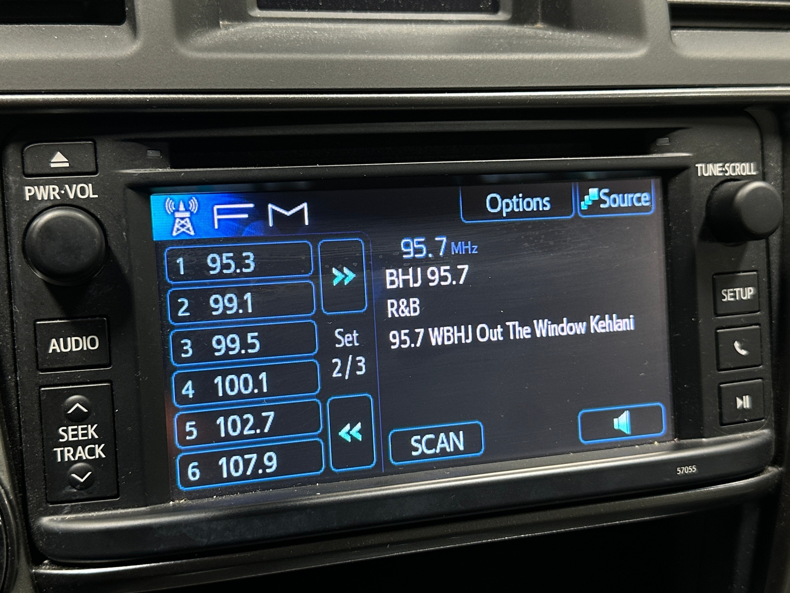 Thumbnail: 2013 Toyota Highlander - 4