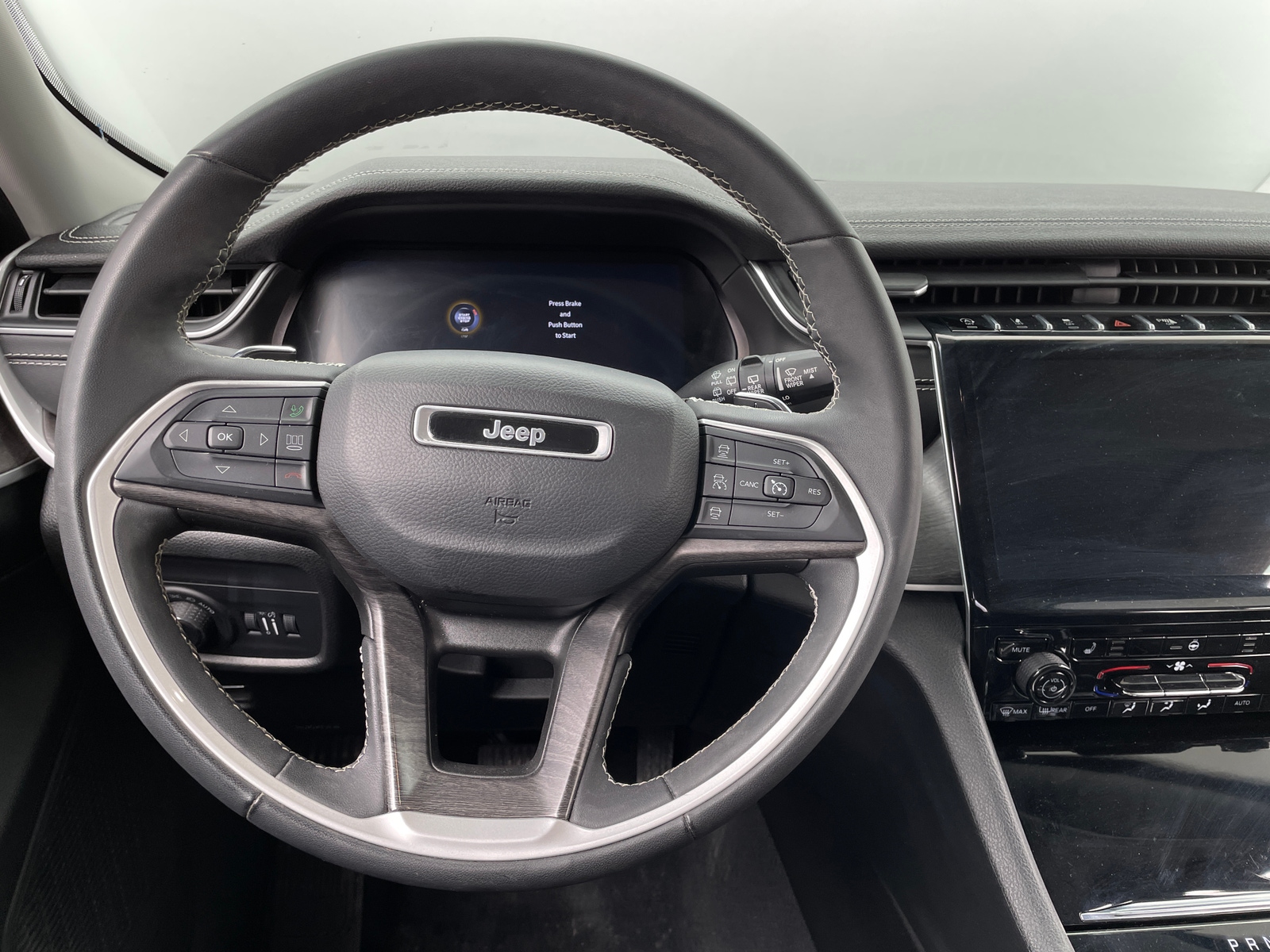 Thumbnail: 2023 Jeep Grand Cherokee - 4