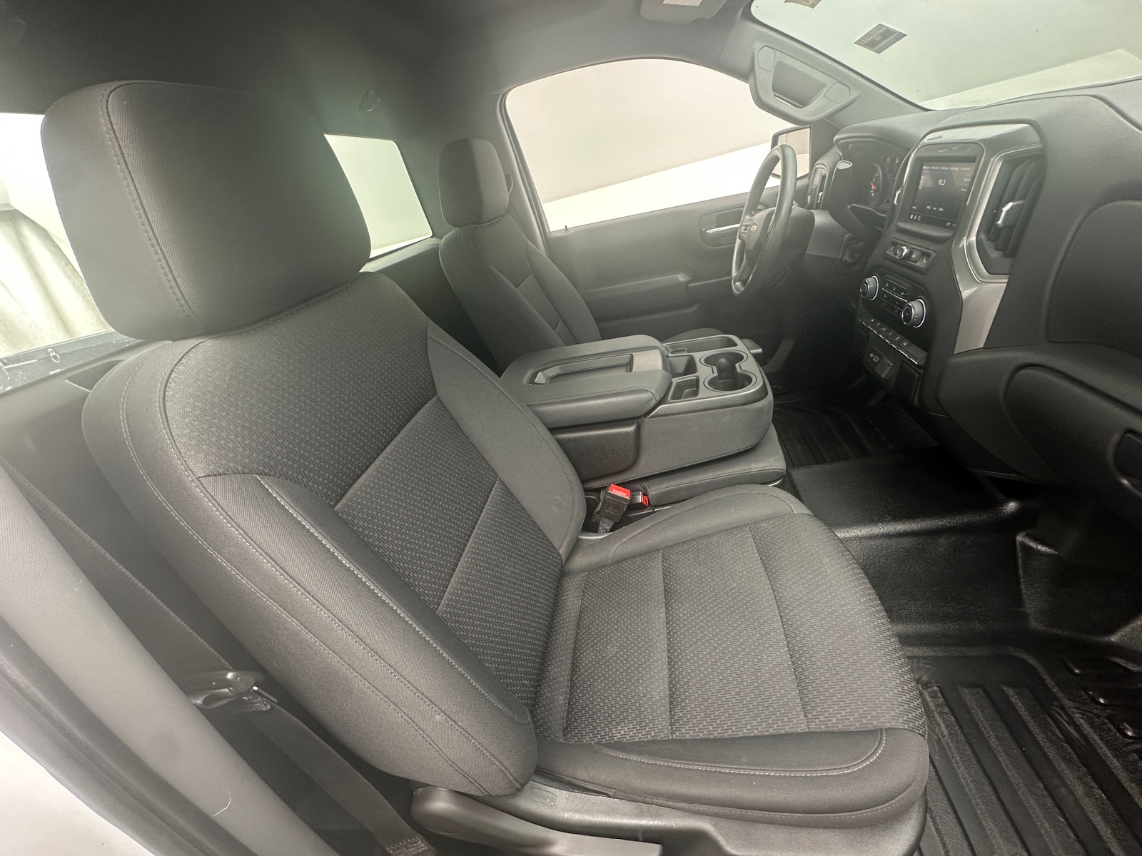 Thumbnail: 2022 Chevrolet Silverado 1500 - 2