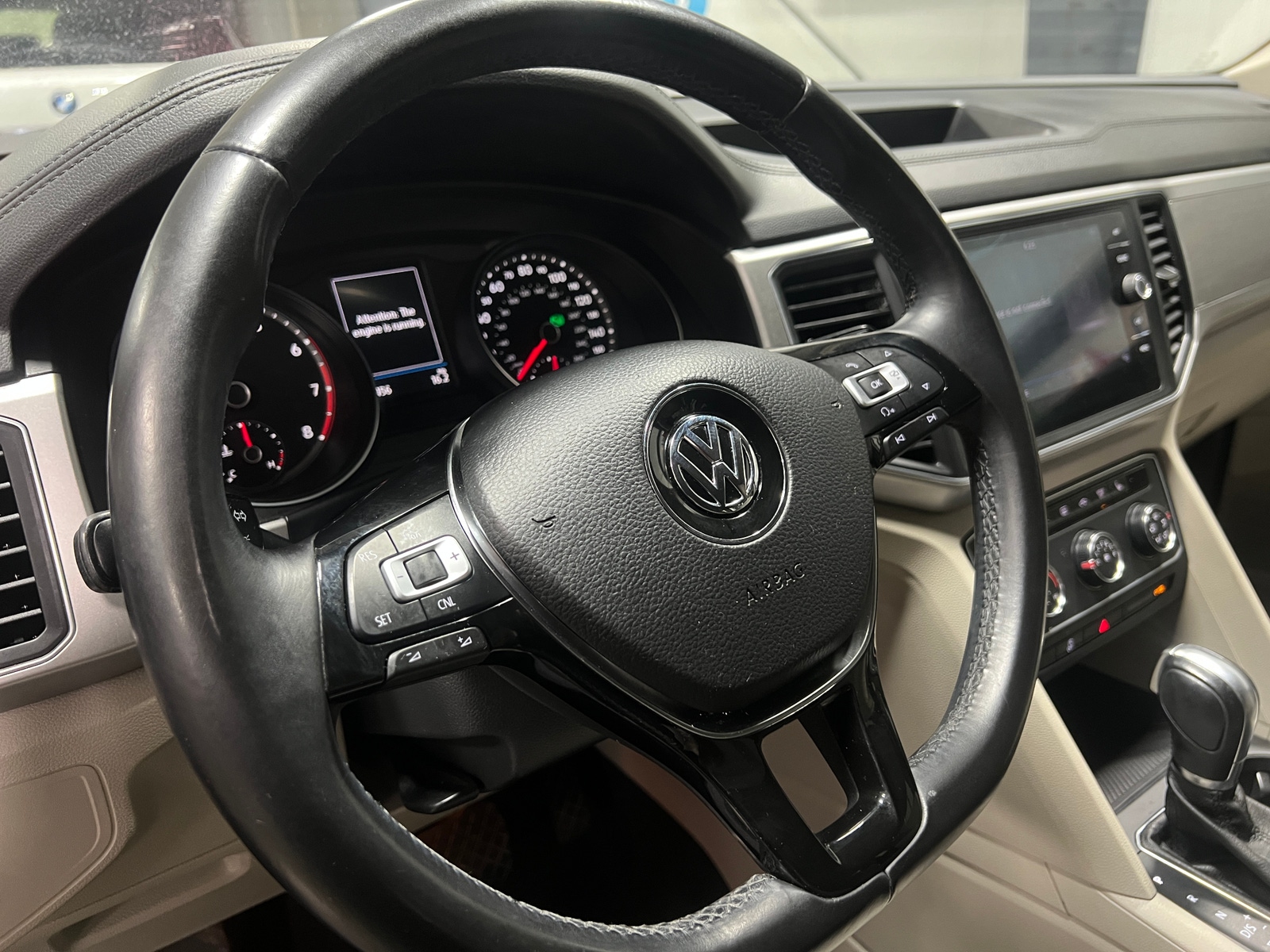 Thumbnail: 2018 Volkswagen Atlas - 4
