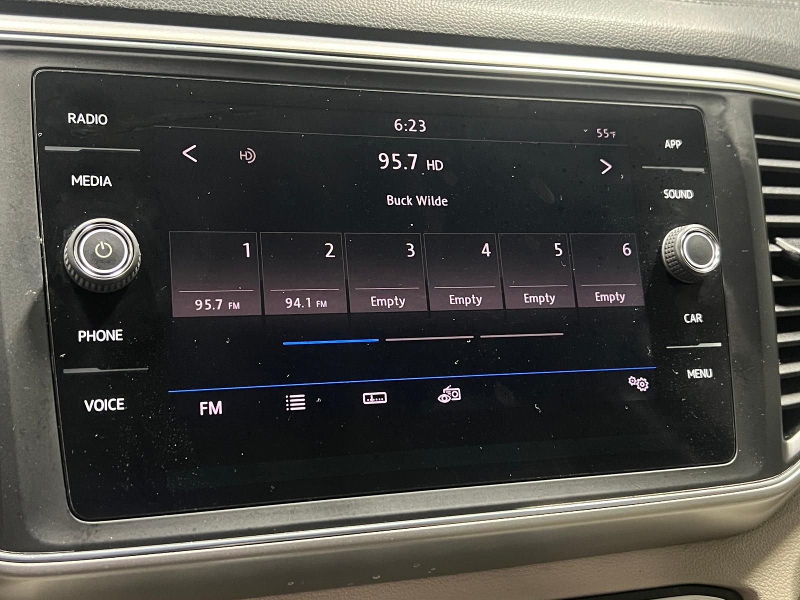 Thumbnail: 2018 Volkswagen Atlas - 3