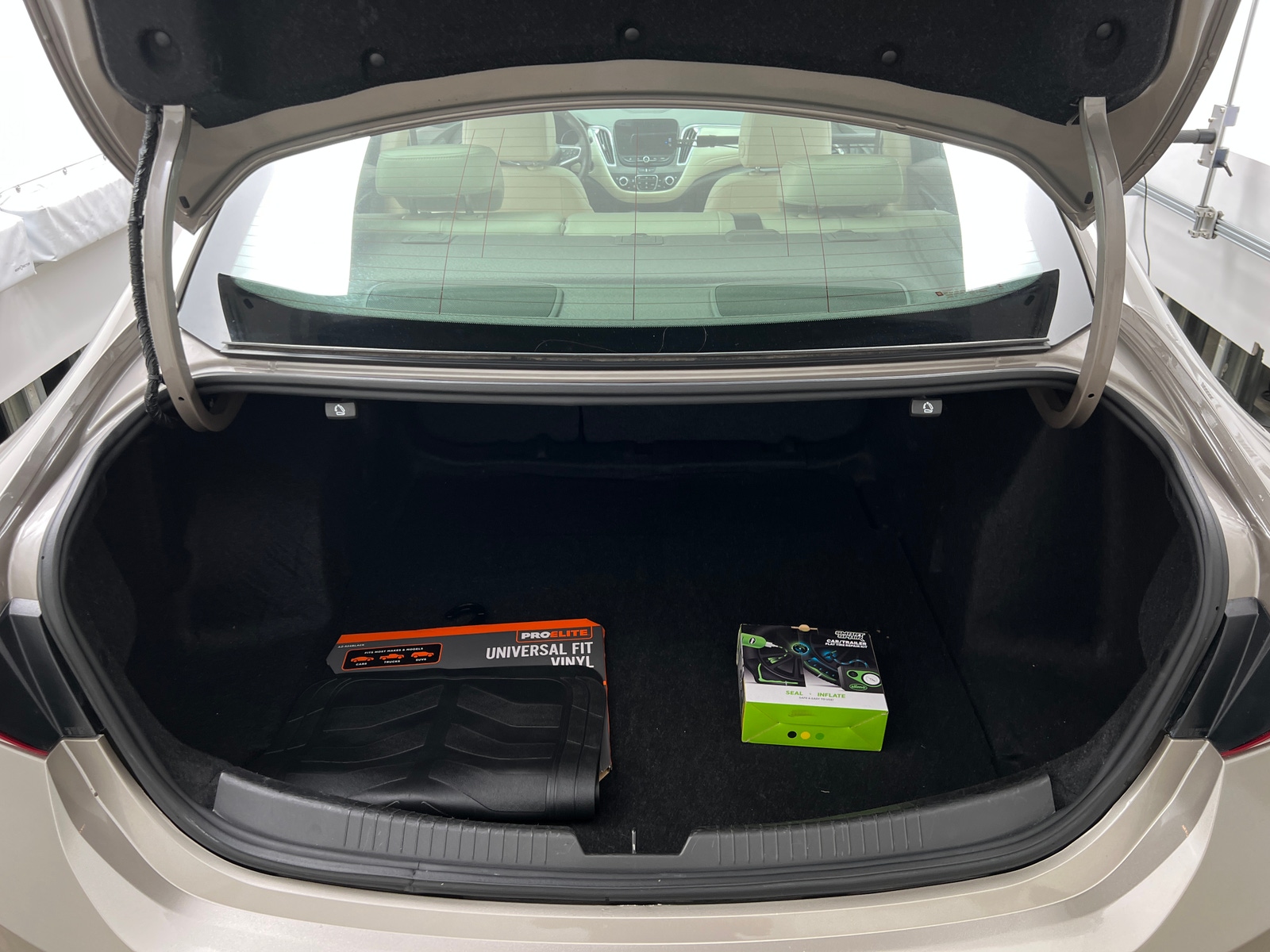 Thumbnail: 2024 Chevrolet Malibu - 6