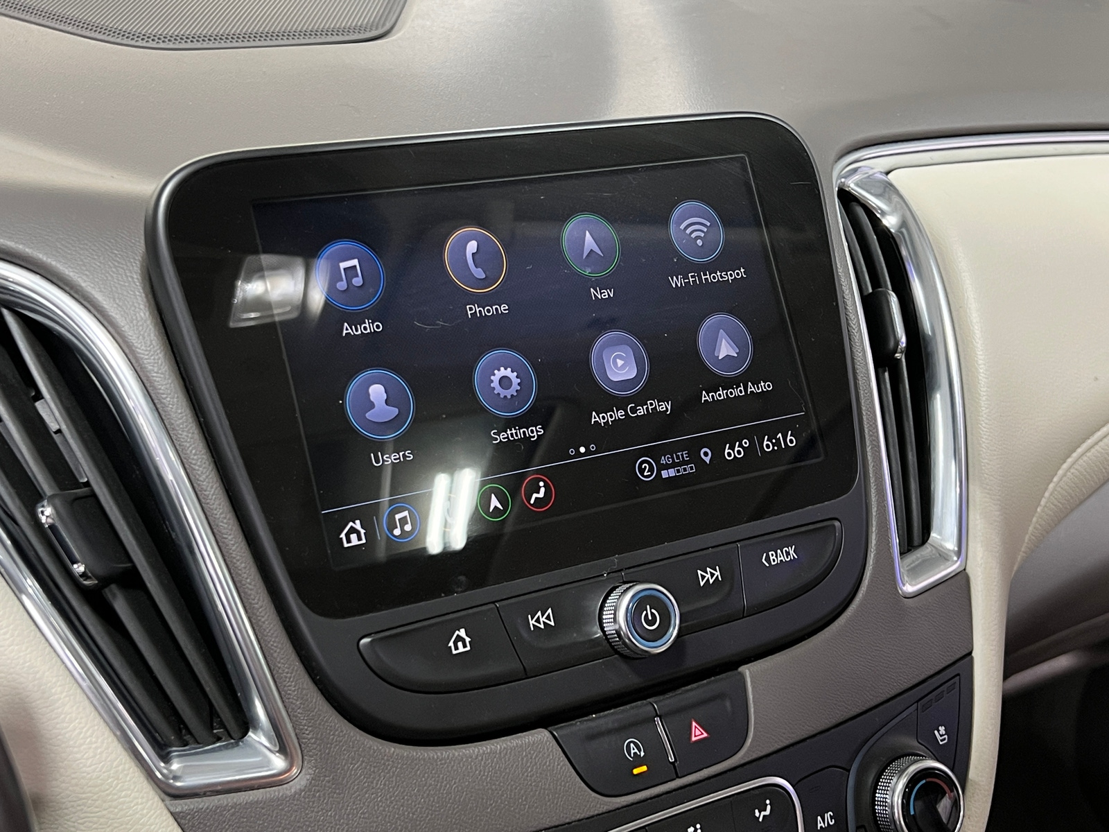 Thumbnail: 2024 Chevrolet Malibu - 3