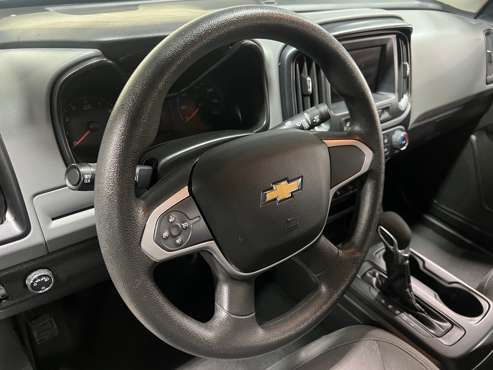 Thumbnail: 2022 Chevrolet Colorado - 5