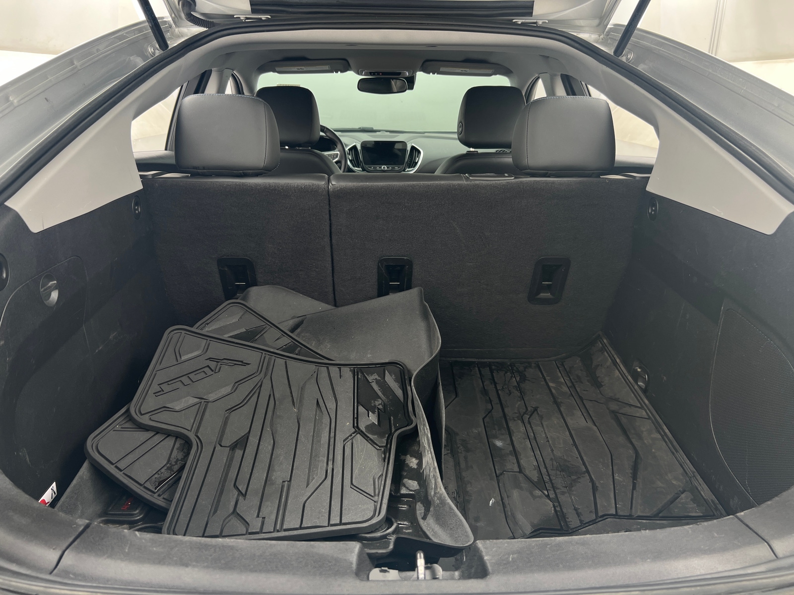 Thumbnail: 2017 Chevrolet Volt - 6