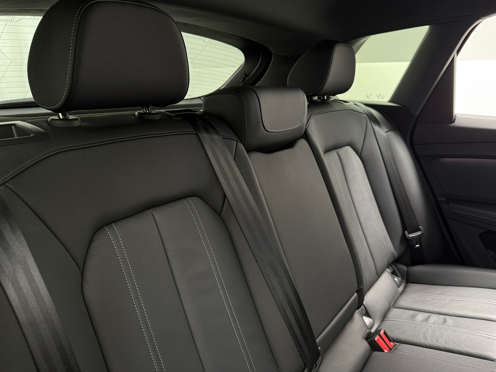 Thumbnail: 2023 Audi Q4 e-tron - 5