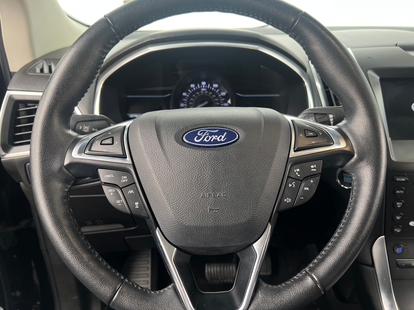 Thumbnail: 2019 Ford Edge - 4