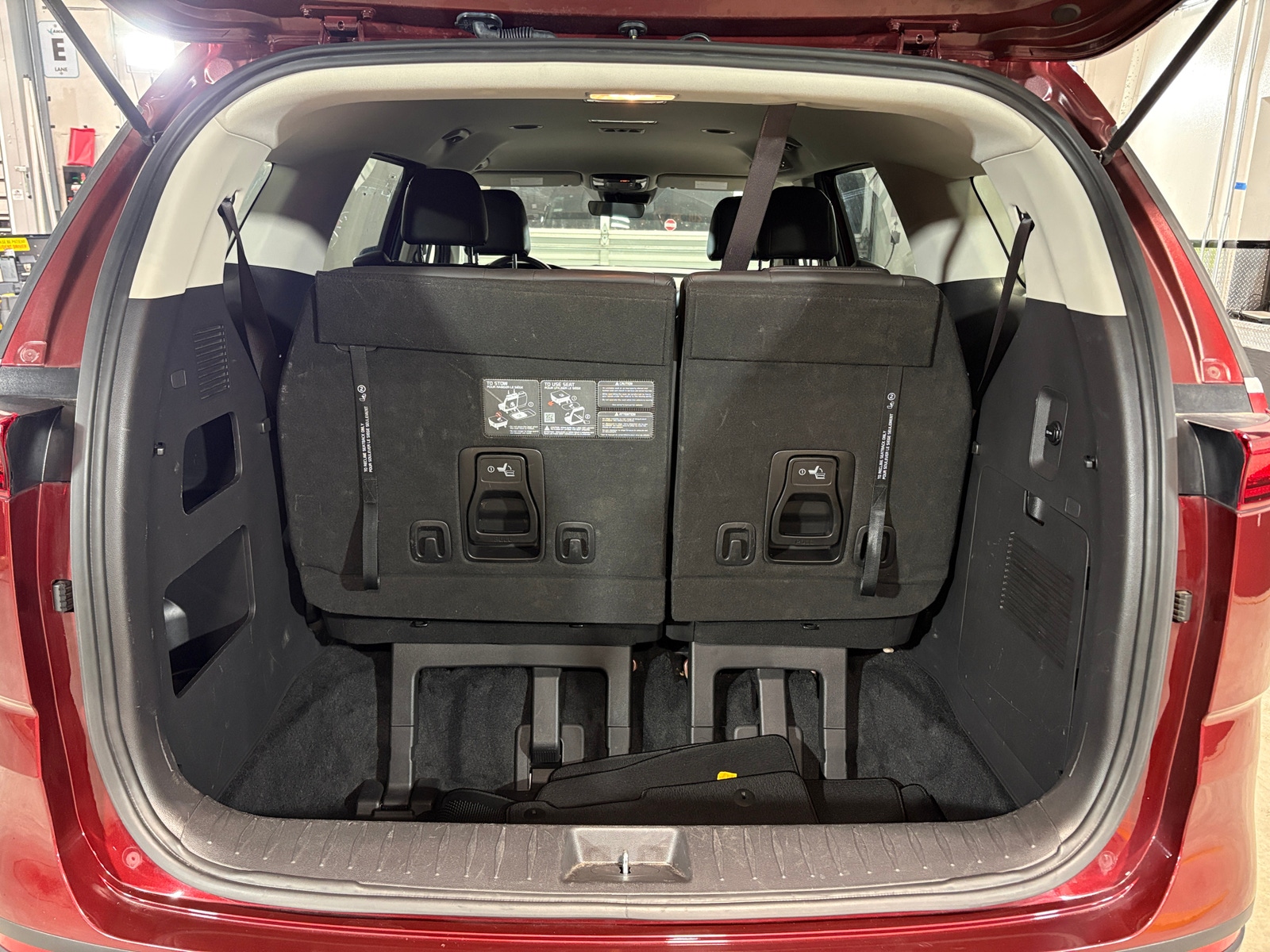 Thumbnail: 2024 Kia Carnival - 6