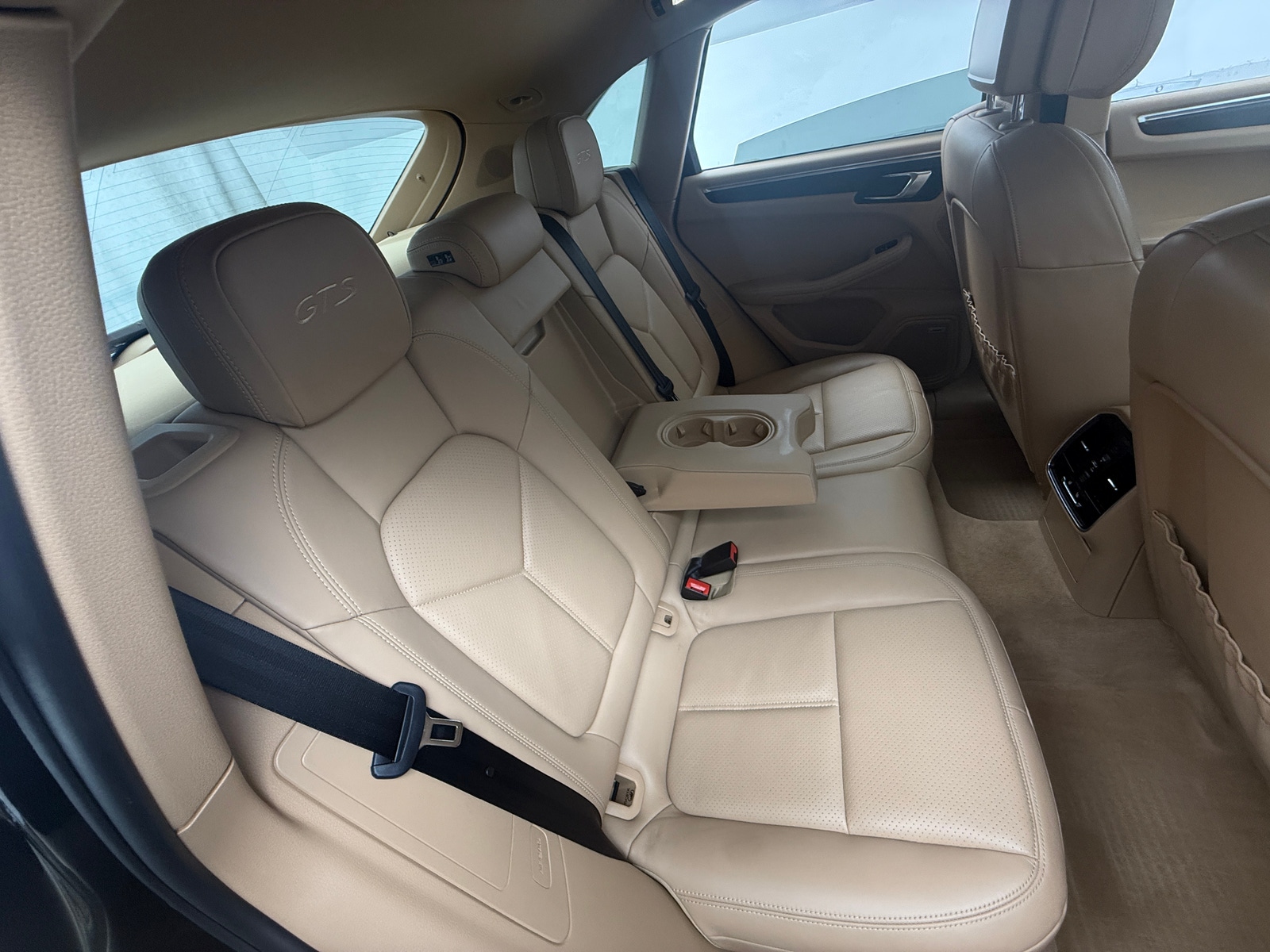 Thumbnail: 2017 Porsche Macan - 5