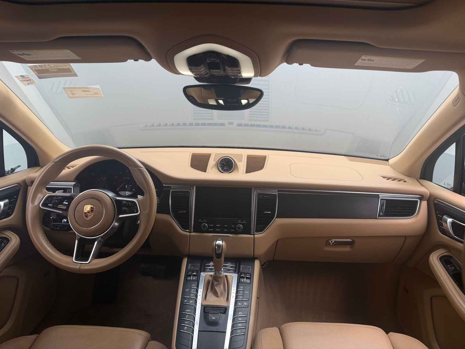 Thumbnail: 2017 Porsche Macan - 2