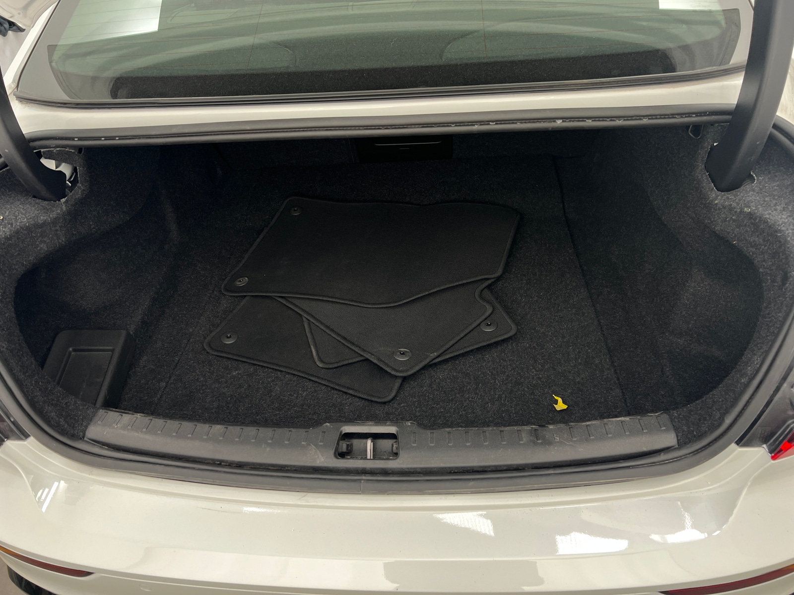 Thumbnail: 2024 Volvo S60 - 6