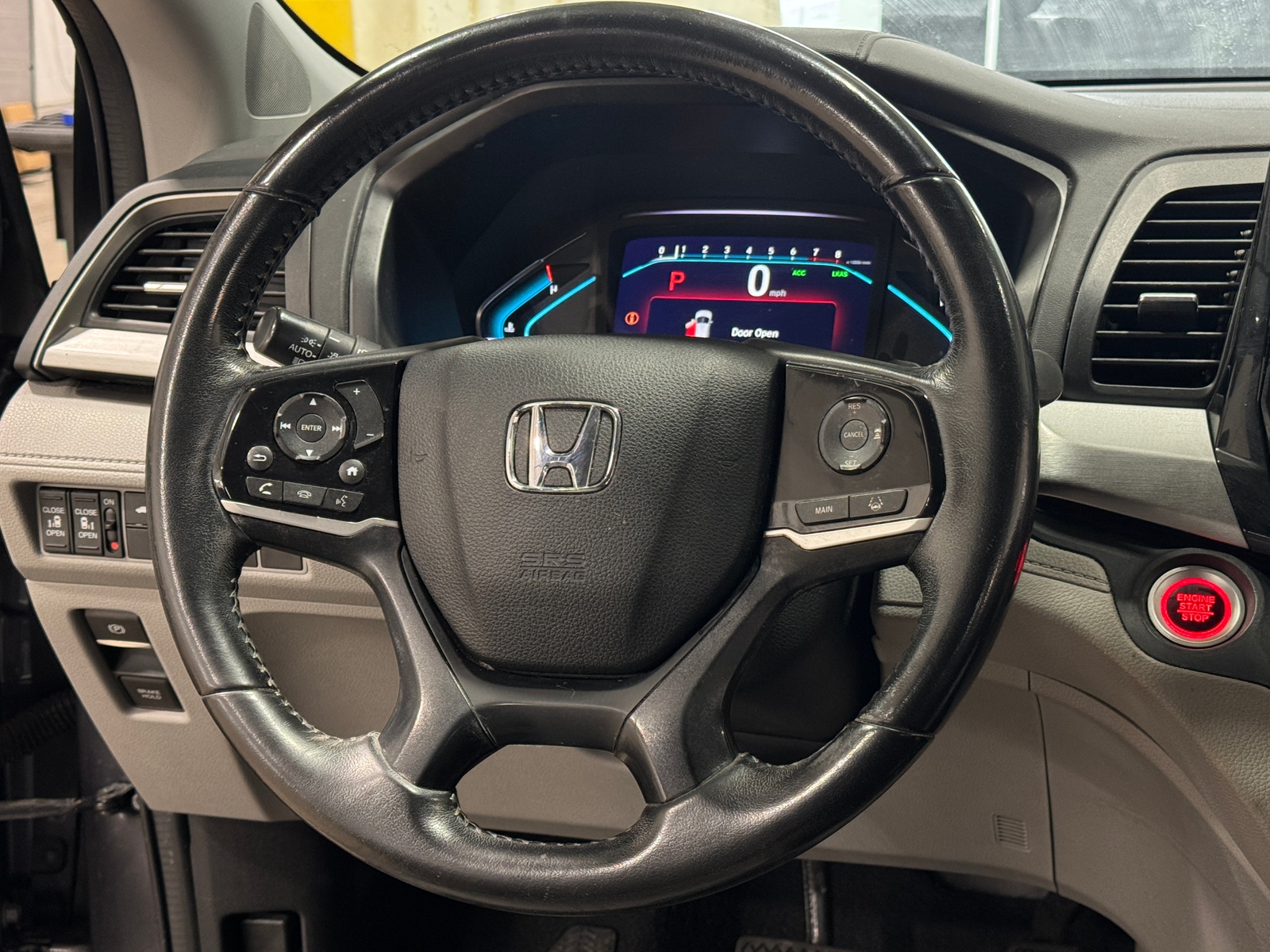 Thumbnail: 2018 Honda Odyssey - 4