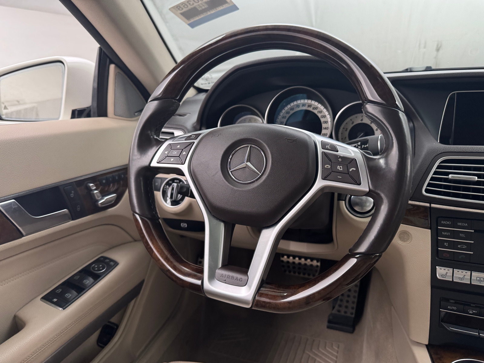 Thumbnail: 2017 Mercedes-Benz E-Class - 3