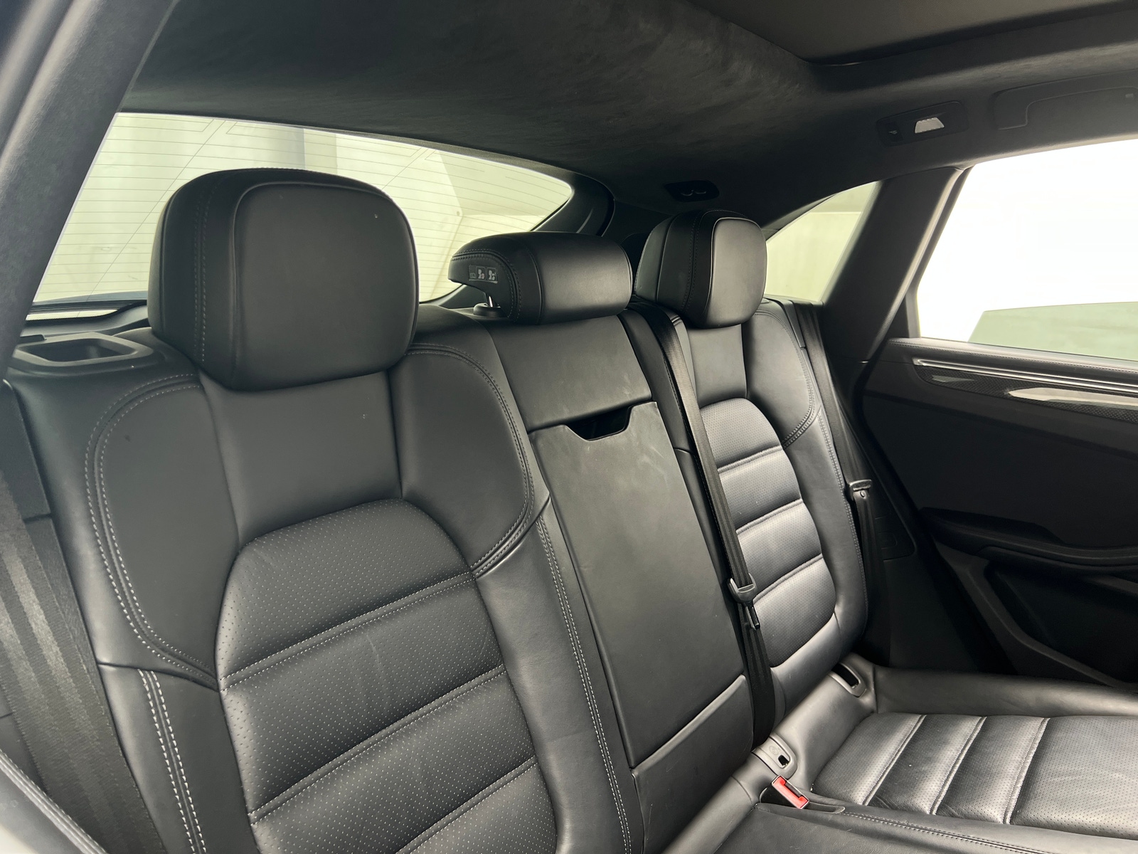 Thumbnail: 2017 Porsche Macan - 5