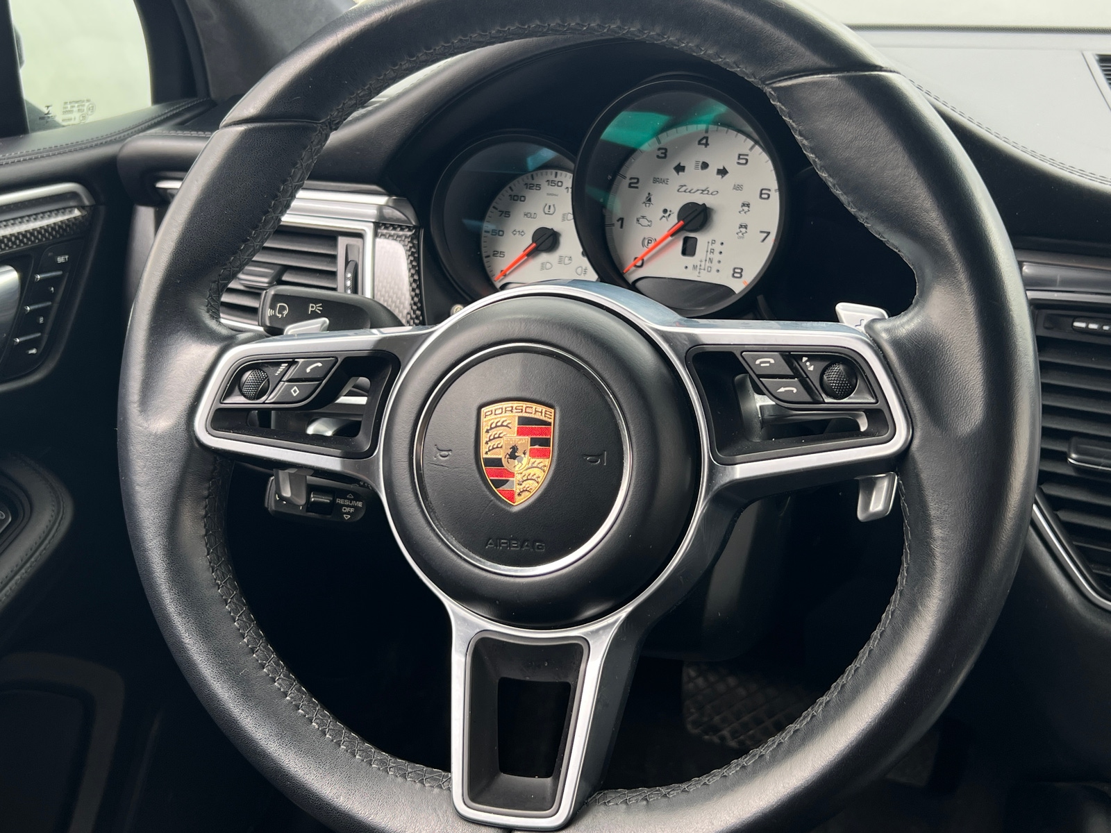 Thumbnail: 2017 Porsche Macan - 4