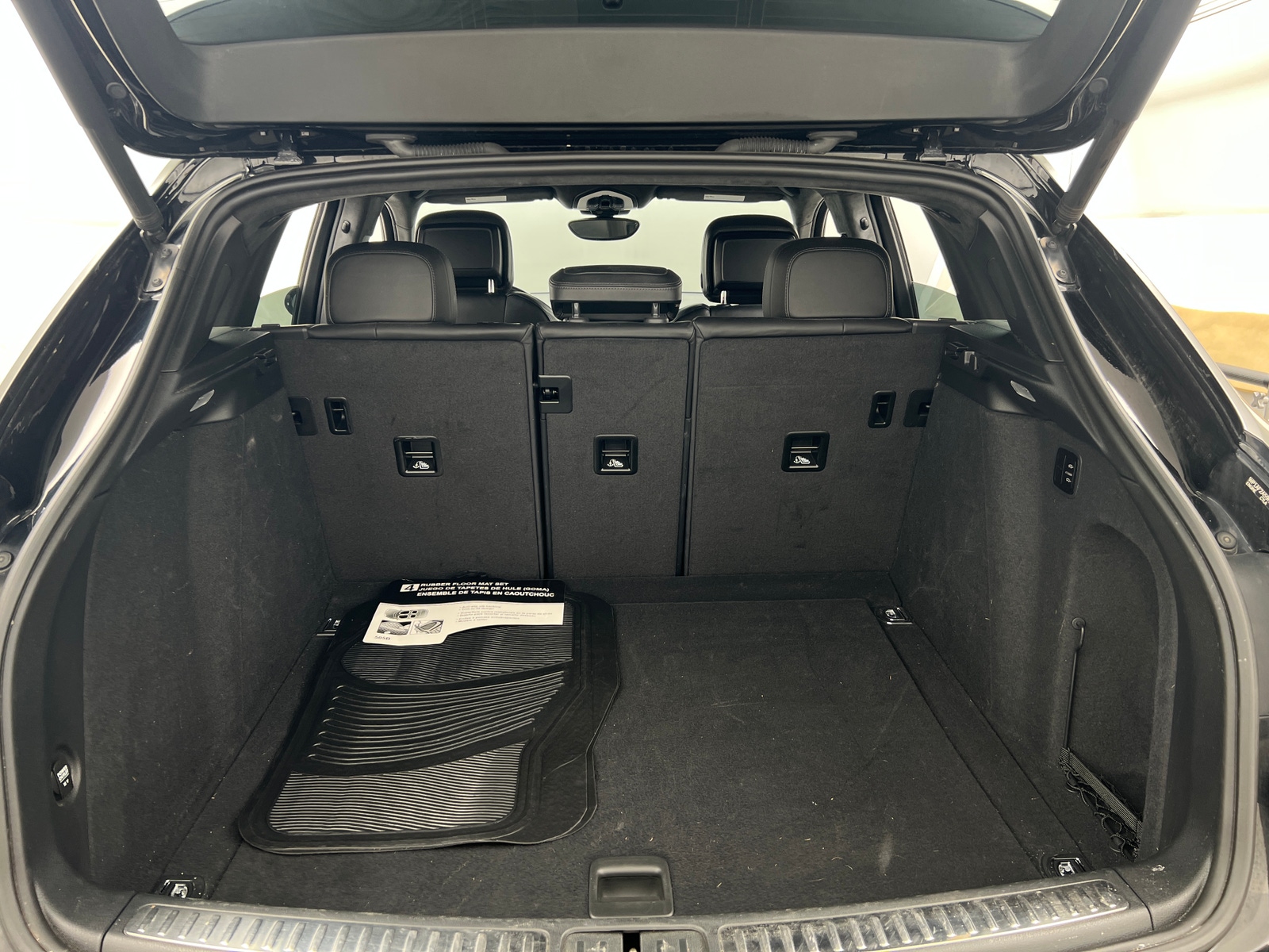 Thumbnail: 2017 Porsche Macan - 6