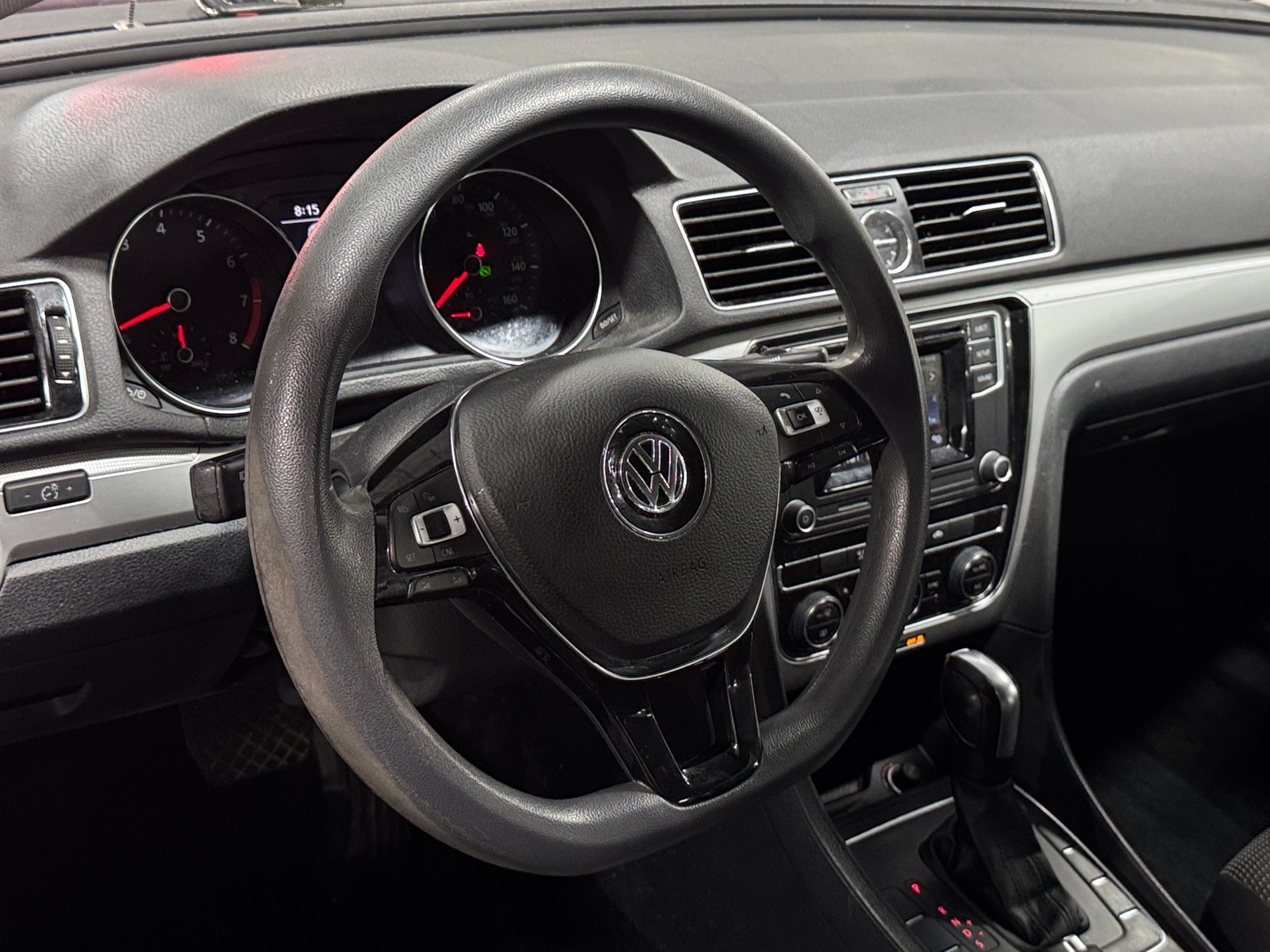 Thumbnail: 2017 Volkswagen Passat - 5