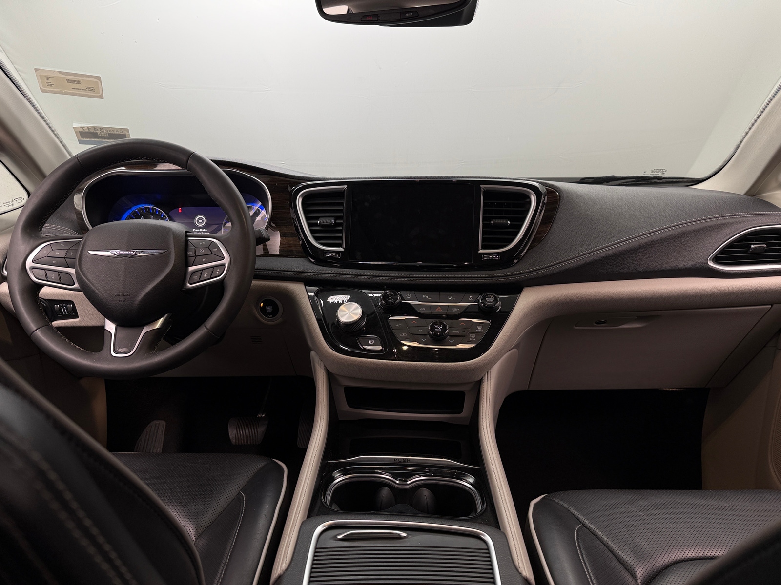 Thumbnail: 2023 Chrysler Pacifica - 2