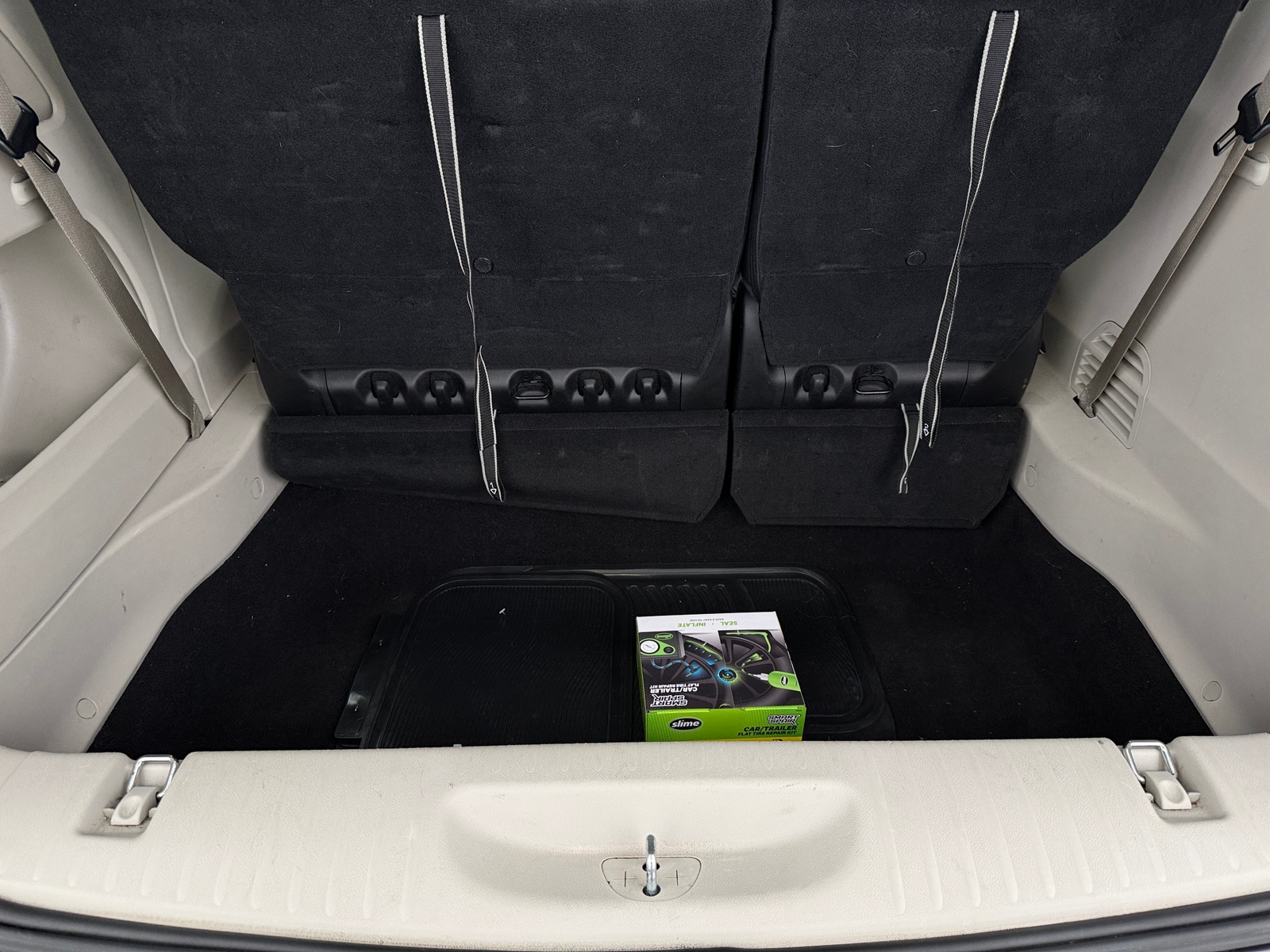 Thumbnail: 2023 Chrysler Pacifica - 6