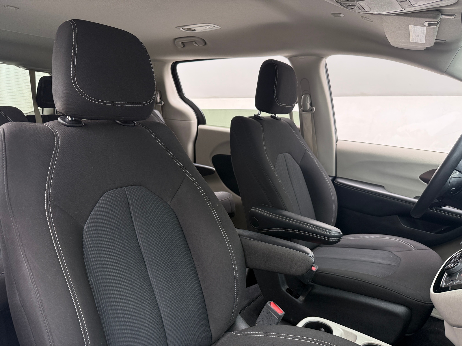 Thumbnail: 2024 Chrysler Voyager - 2