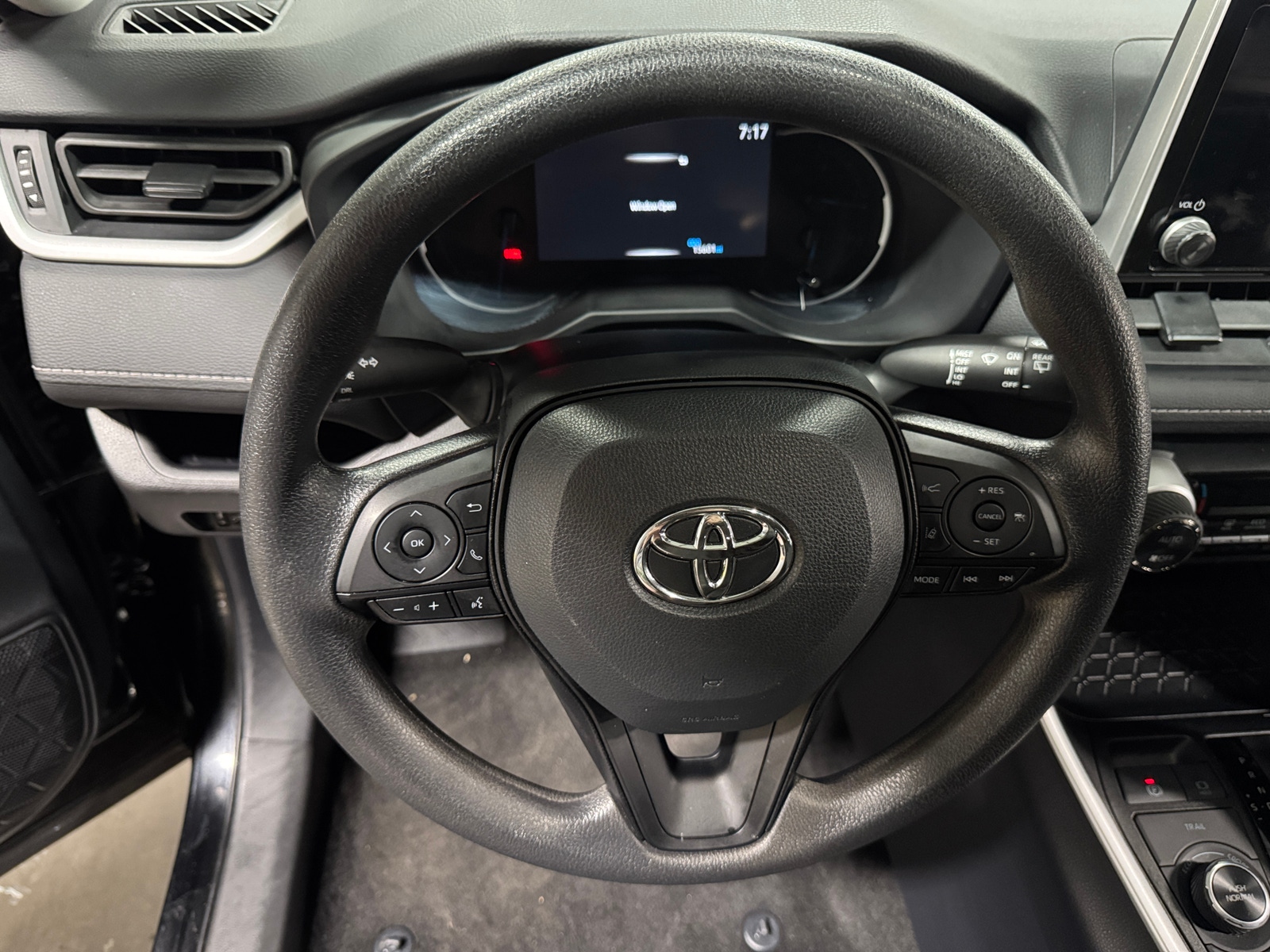 Thumbnail: 2025 Toyota RAV4 - 5