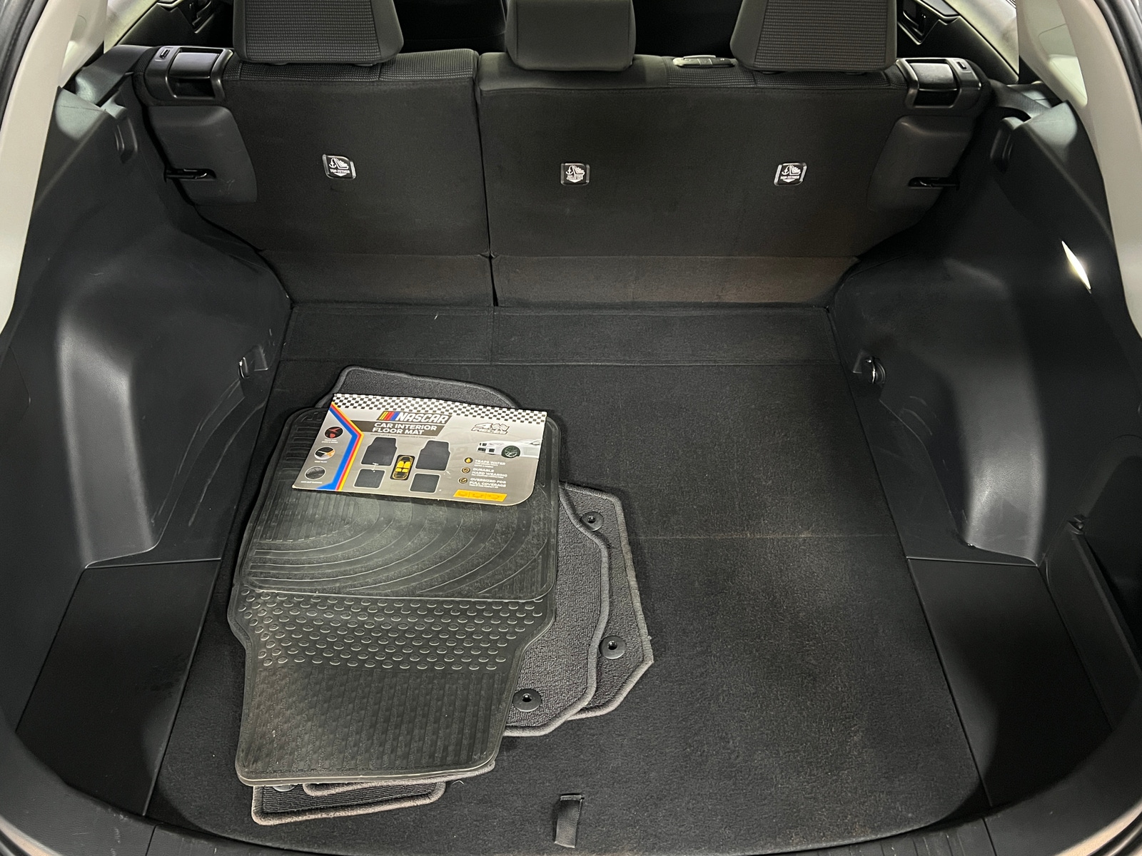 Thumbnail: 2025 Toyota RAV4 - 7