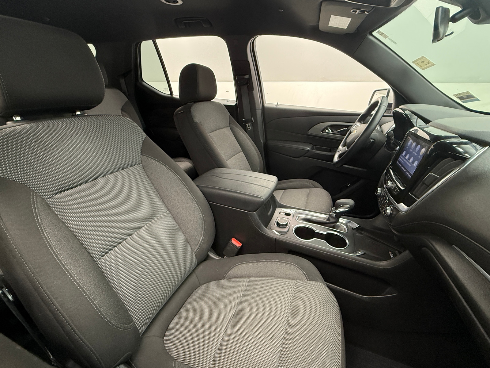 Thumbnail: 2023 Chevrolet Traverse - 2