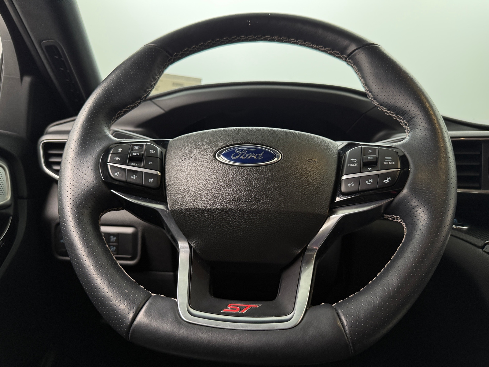 Thumbnail: 2022 Ford Explorer - 4