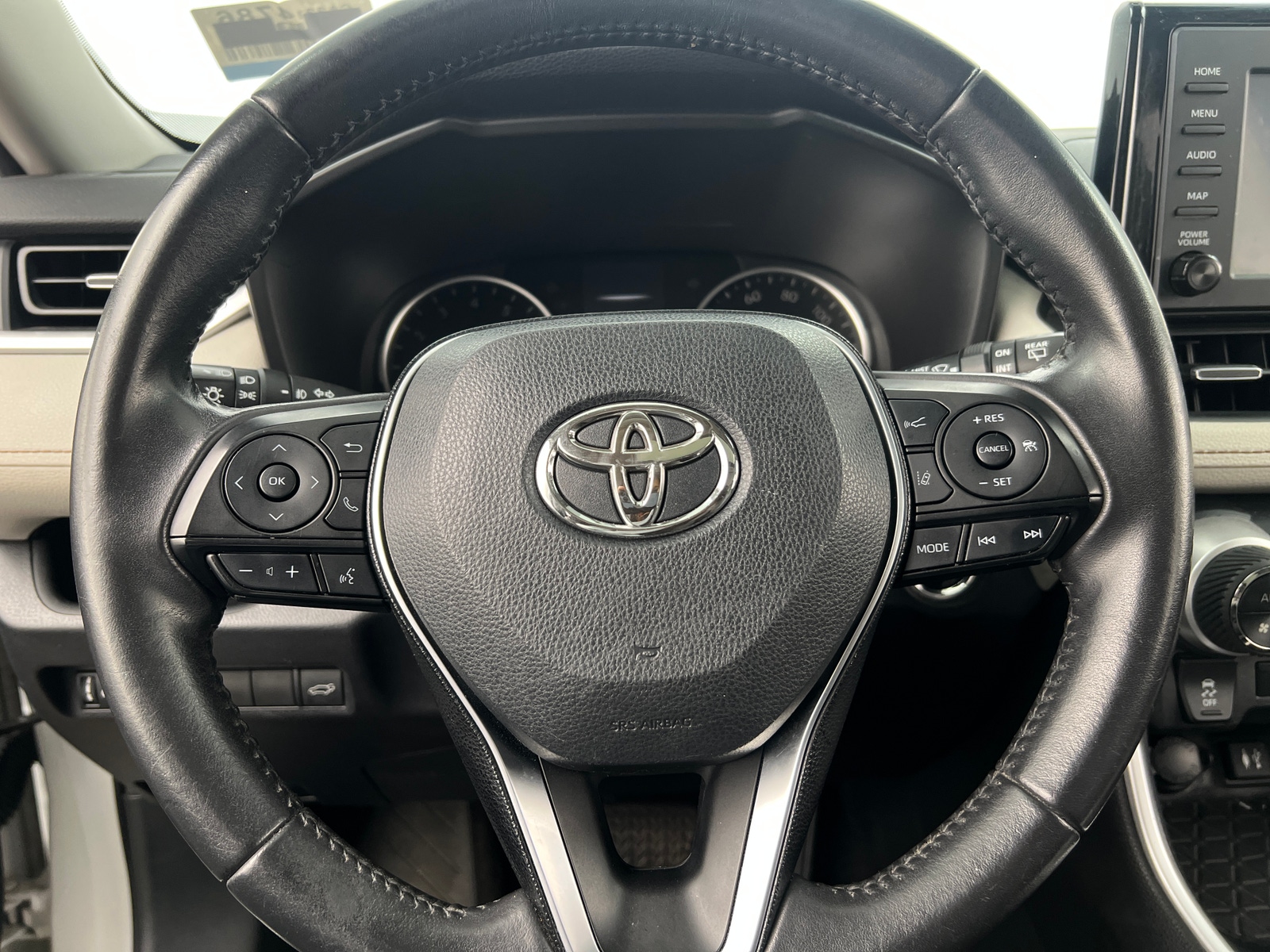 Thumbnail: 2019 Toyota RAV4 - 4