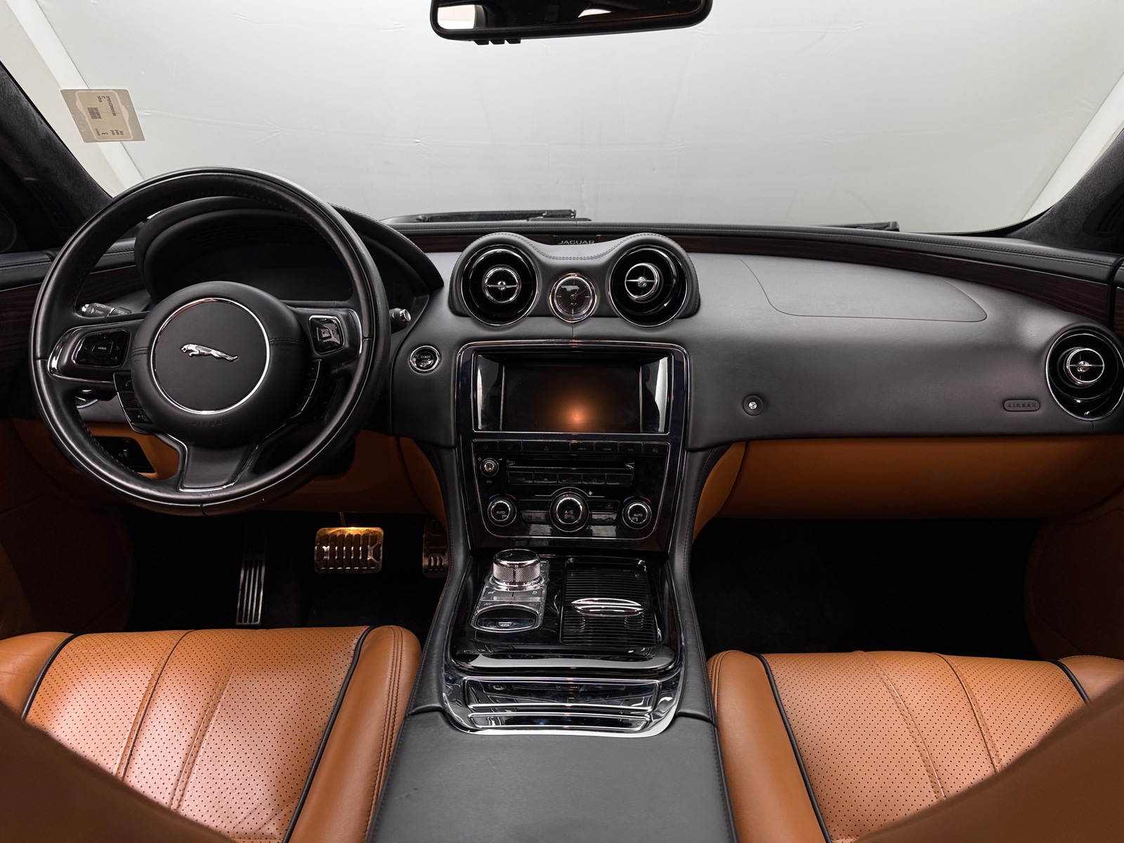 Thumbnail: 2014 Jaguar XJ - 2