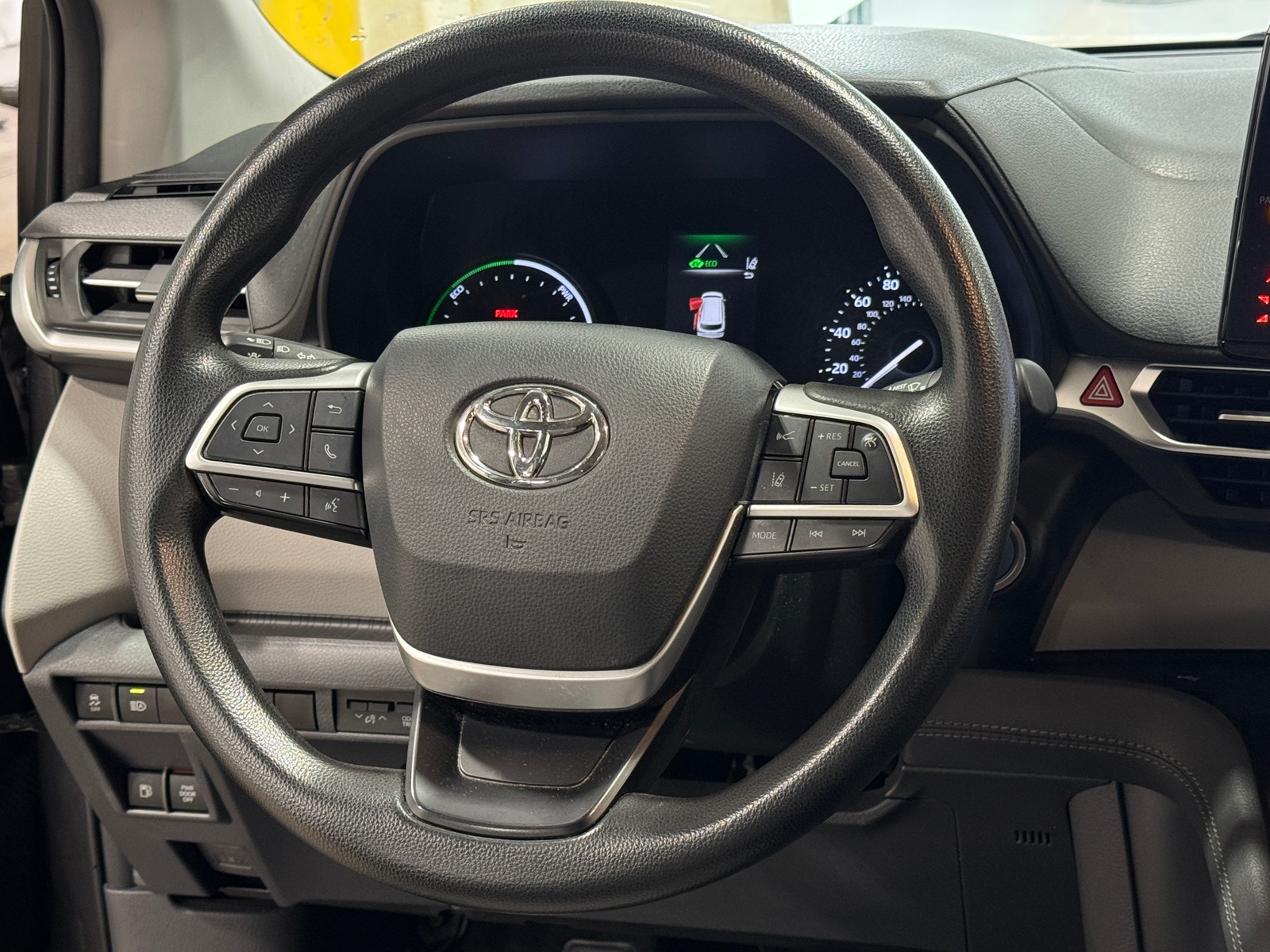 Thumbnail: 2021 Toyota Sienna - 5