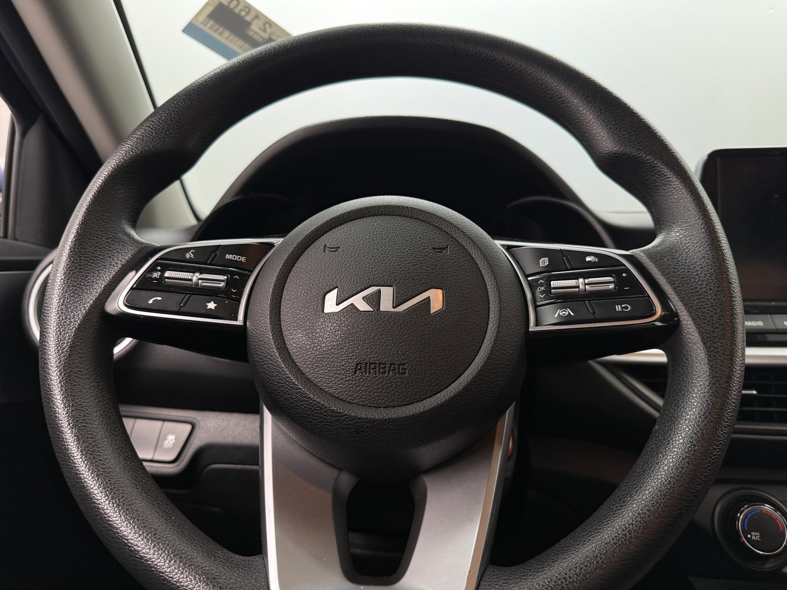 Thumbnail: 2024 Kia Forte - 5